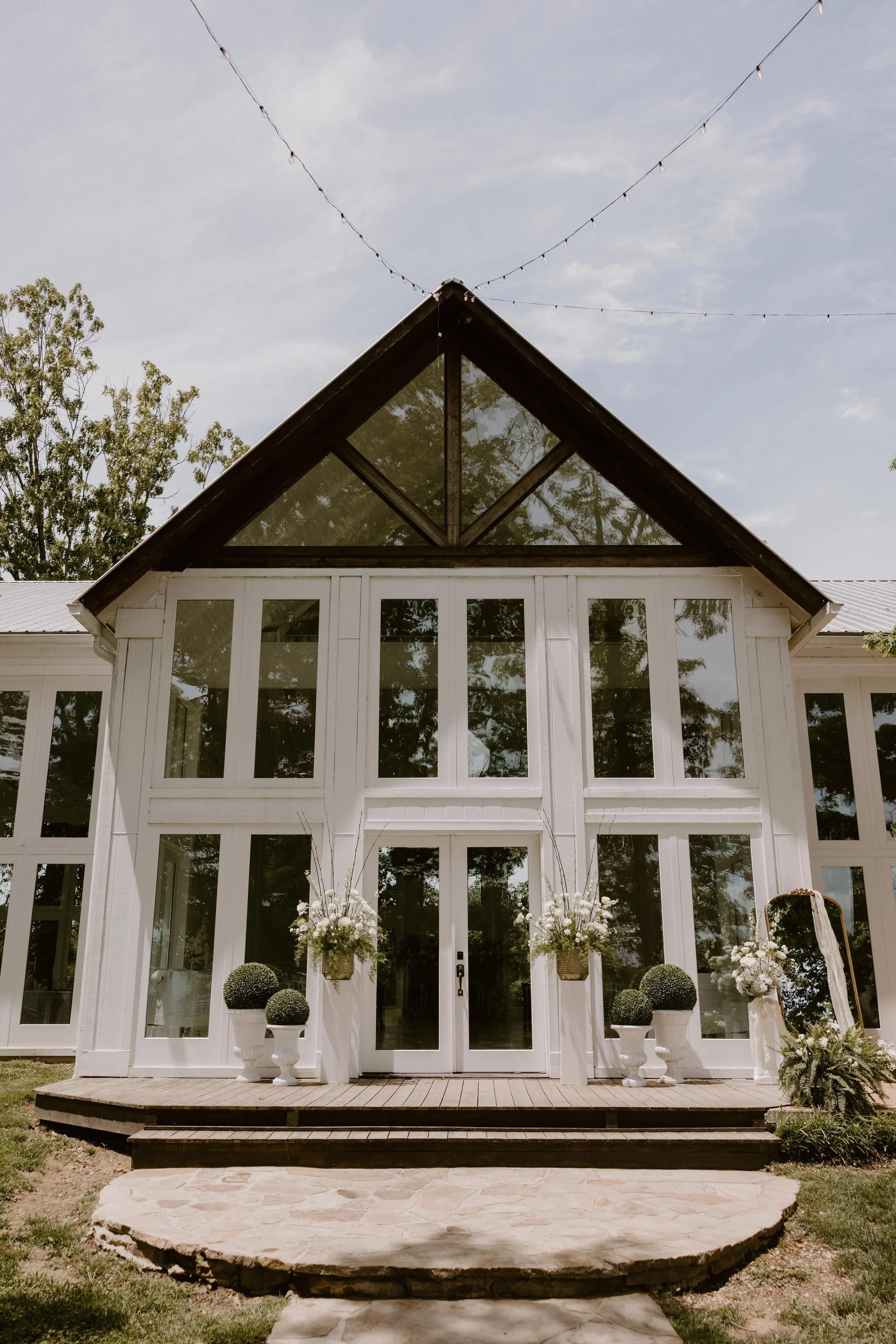 Modern Weddings at The Glass House