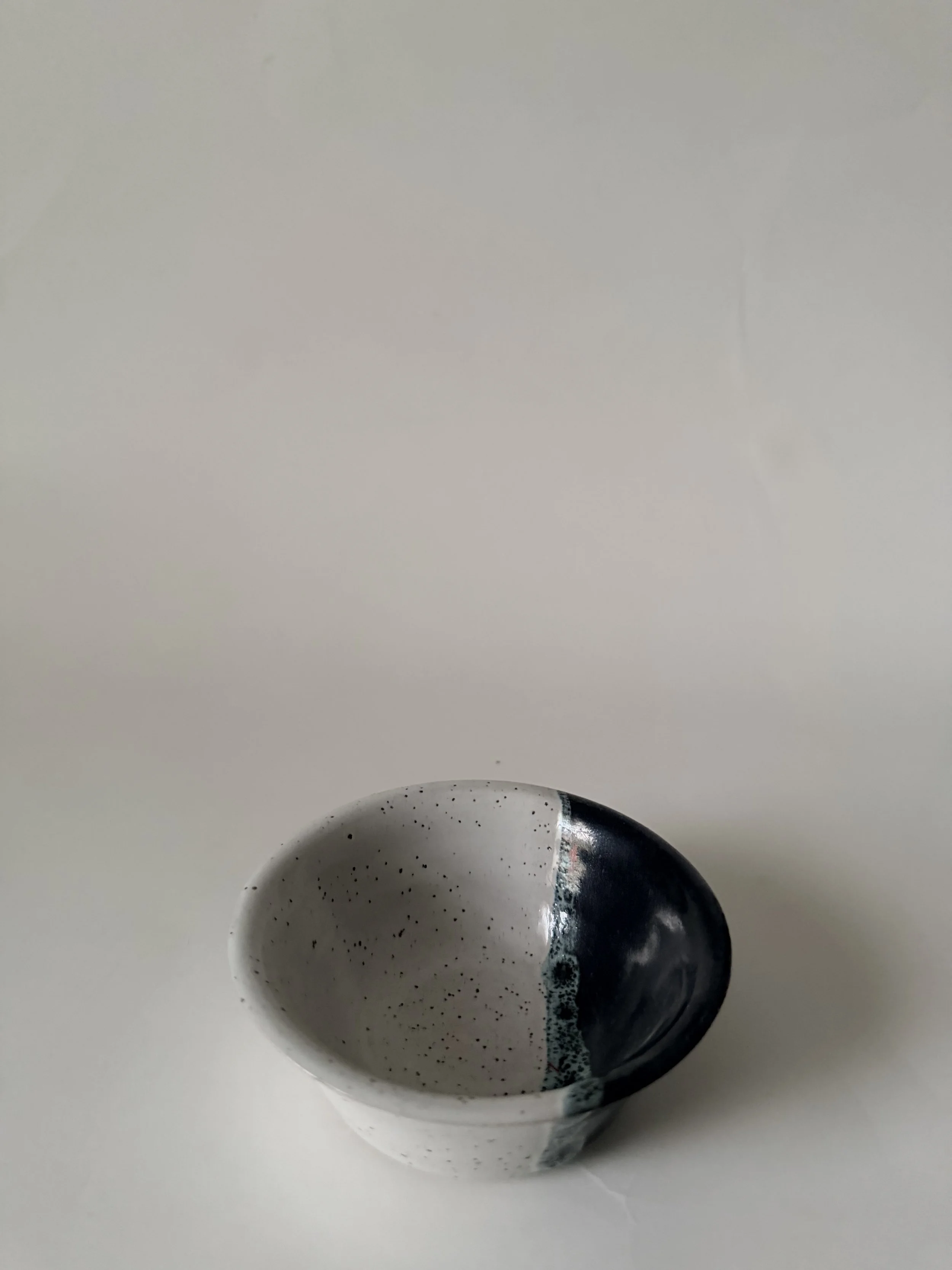 Black/white littlest bowl