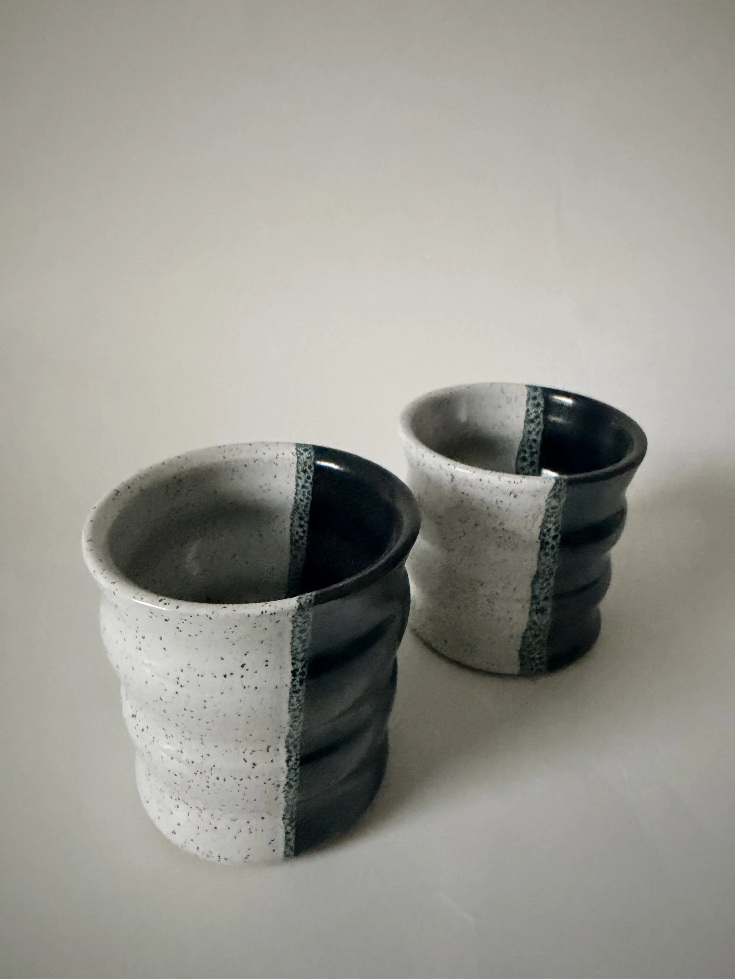 Black/White Sister cups