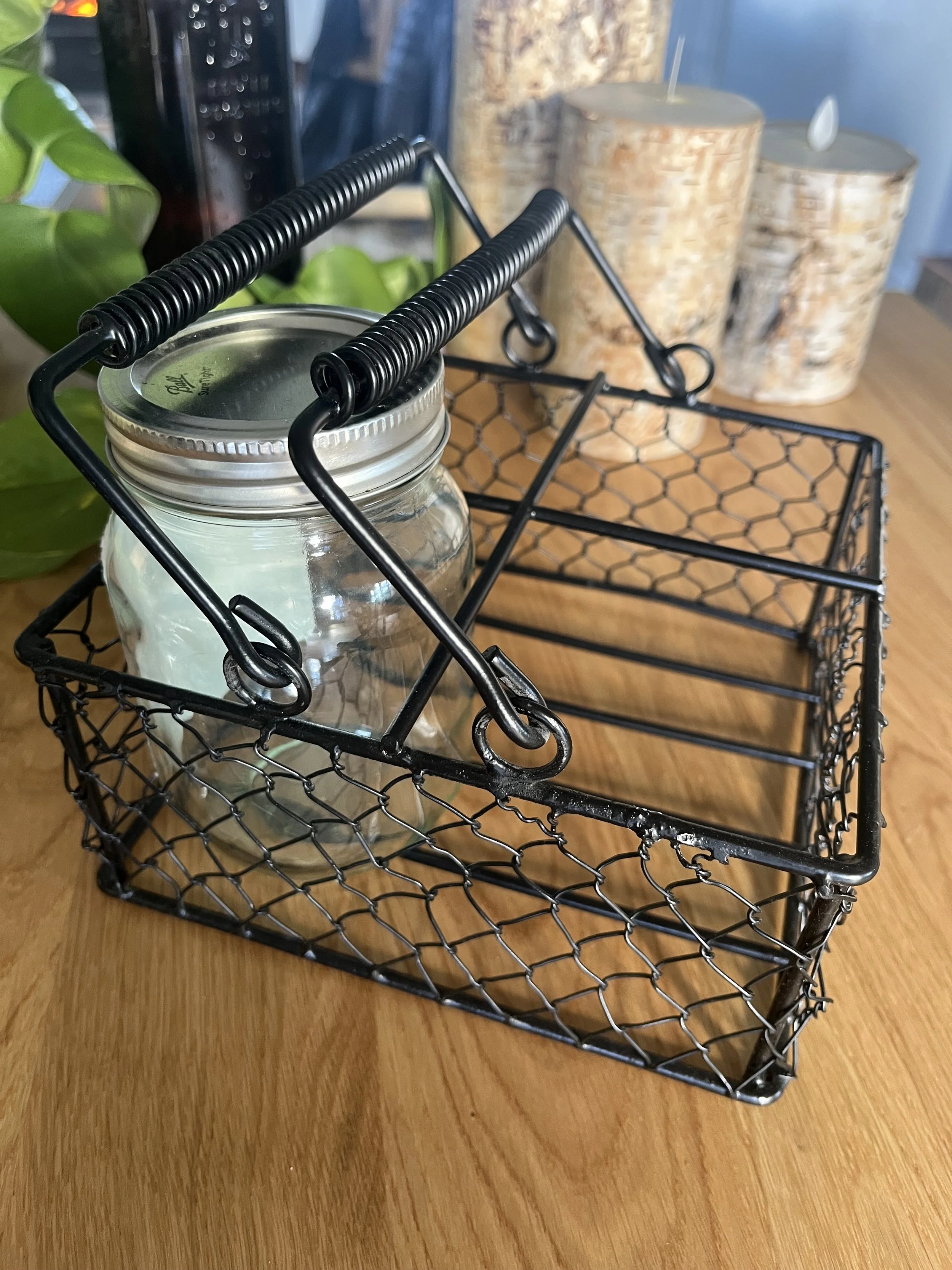 Chicken Wire Caddy - fits 4 pint sized jars
