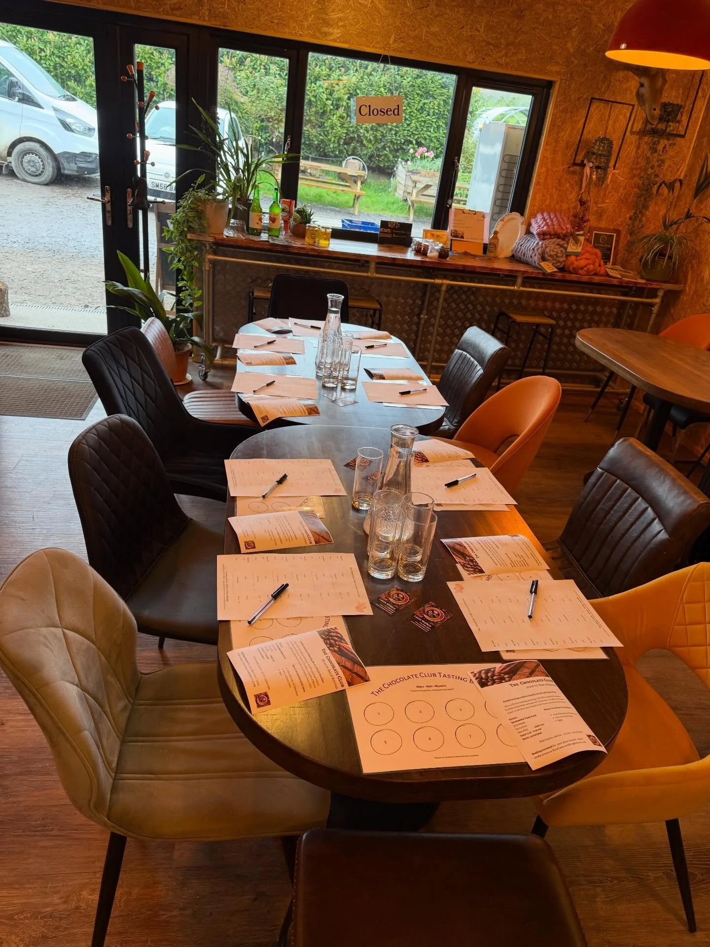 Thank you to @sourdownfarm for hosting this evening. A wonderful evening from 70% - 43% bean to bar one industrial premium. Very interesting having a lighter cacao content and the introduction of milk &amp; Swiss milk. 
Out of the 8 bars tasted 3 sto