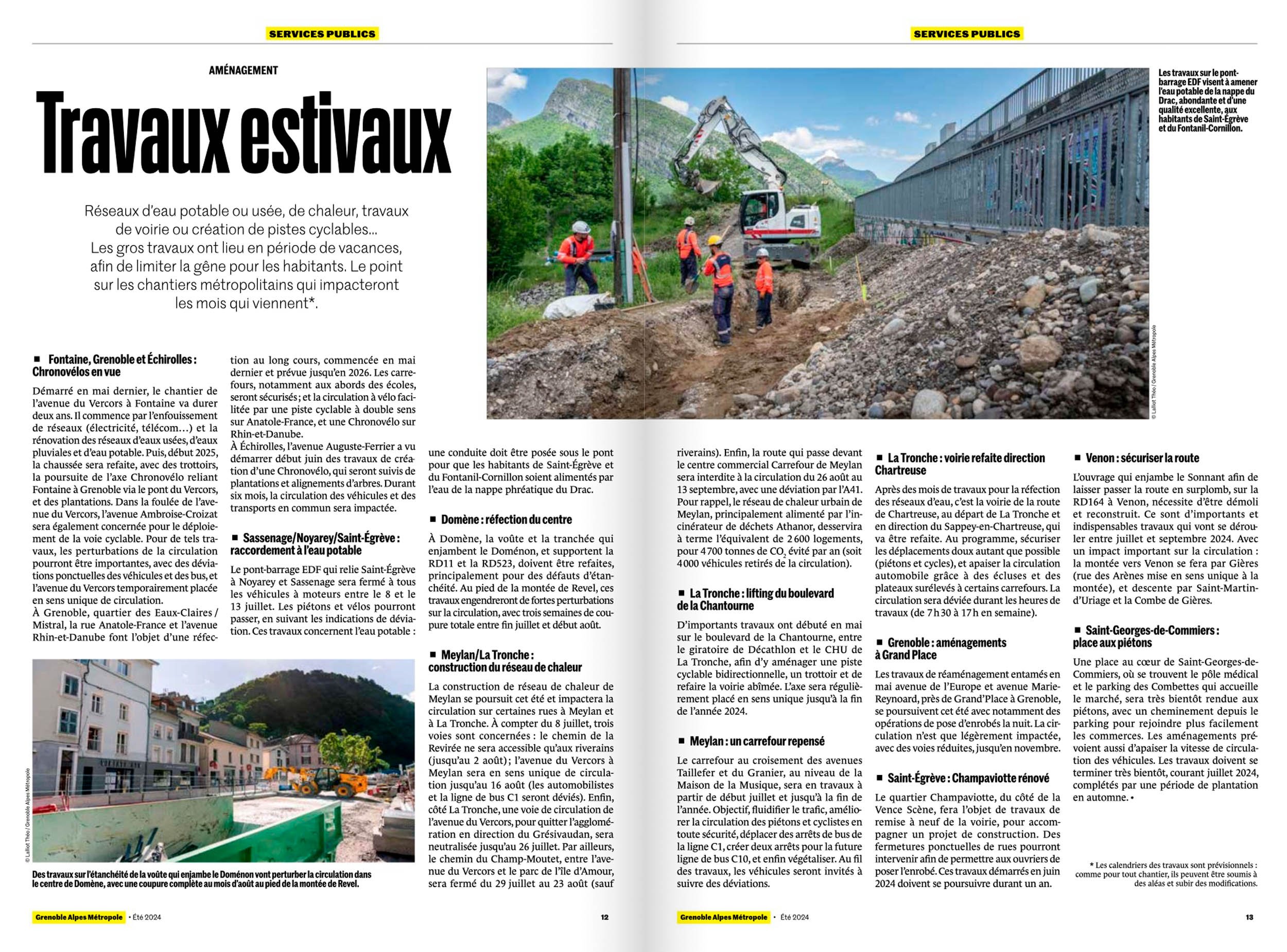 Page de journal montrant des travaux d'été avec des ouvriers en train de travailler sur un pont, des machines de construction, et une vue de montagnes en arrière-plan.