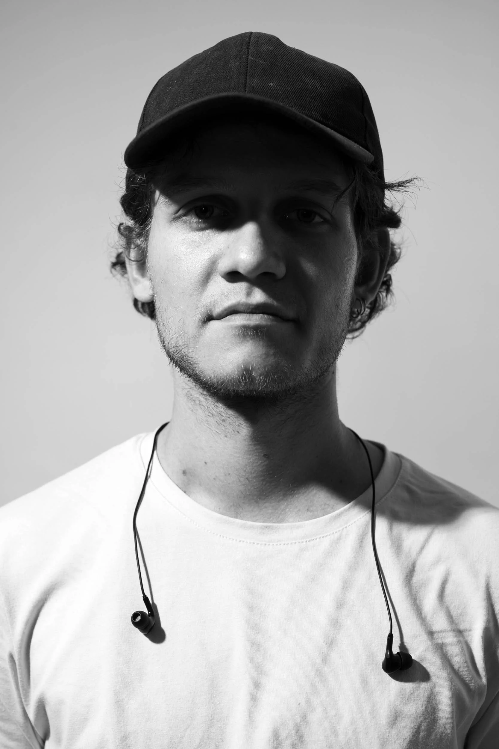 Portrait de Théo Lalliot réalisé par Jérémie Pontin au Black Bear Studio