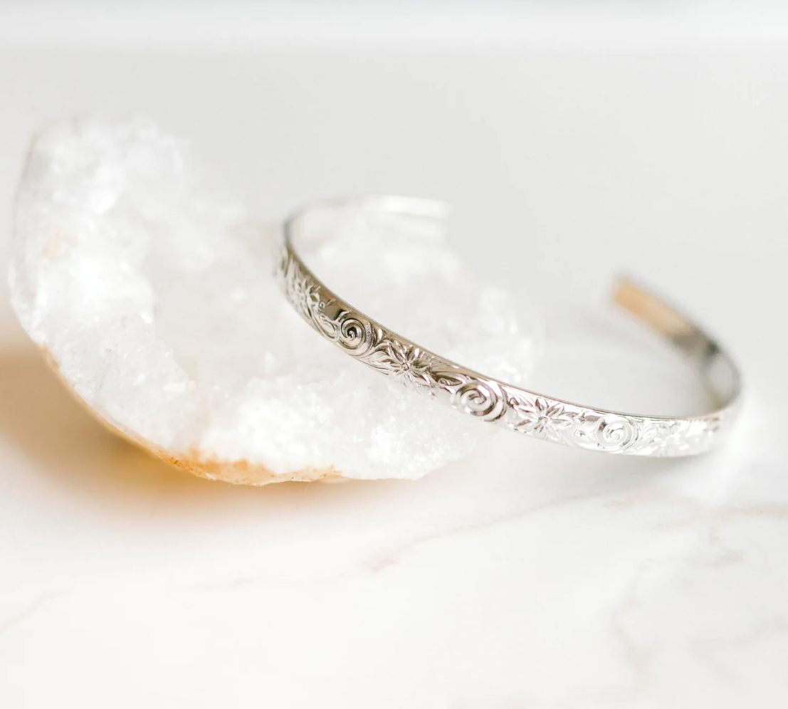 Daisy Cuff