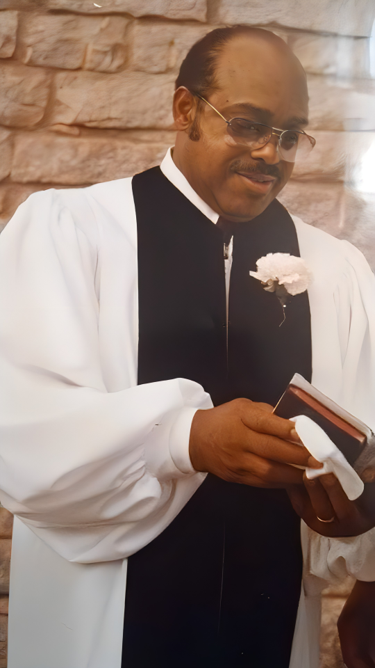 Leonard D Moore Sr.