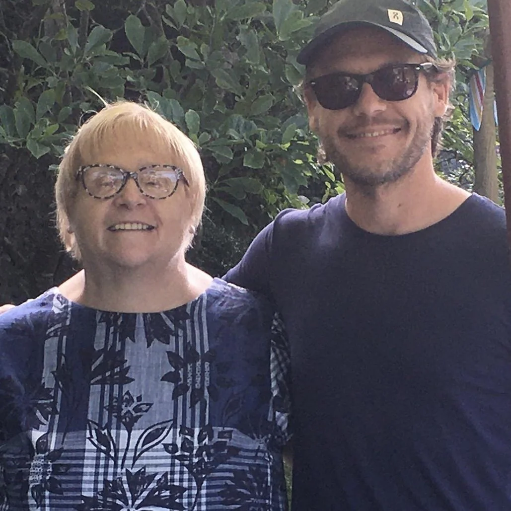  Dave with his inspirational mum, Karyn Bailey. 