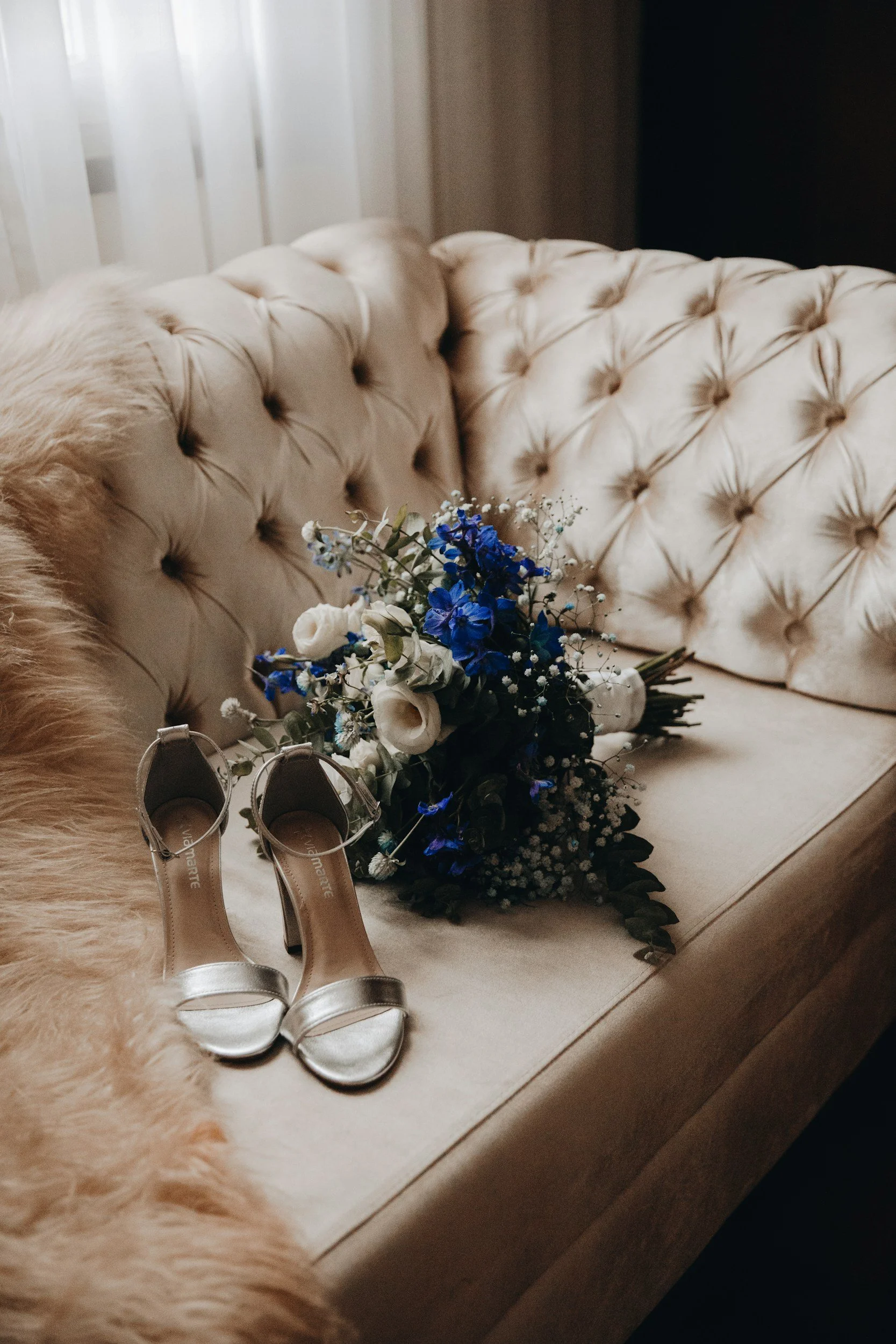 Bridesmaid
Ella (Friend)