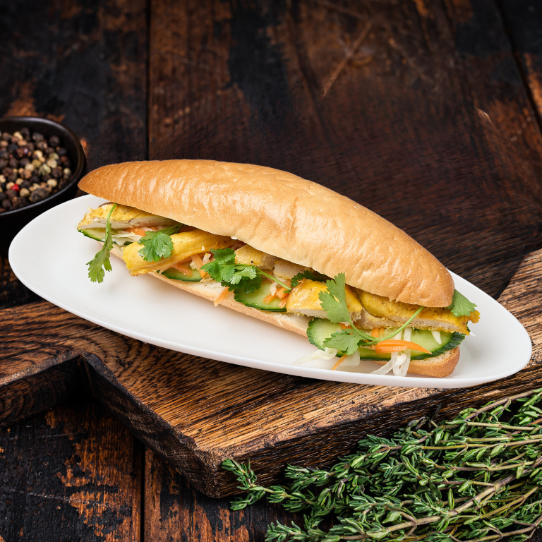 Bánh Mì Gà Nướng.png