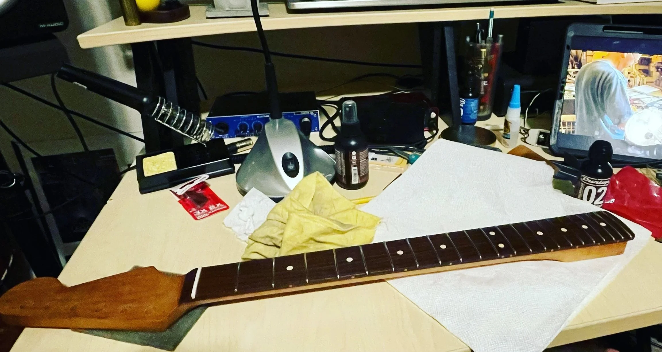 guitarsetup.jpg