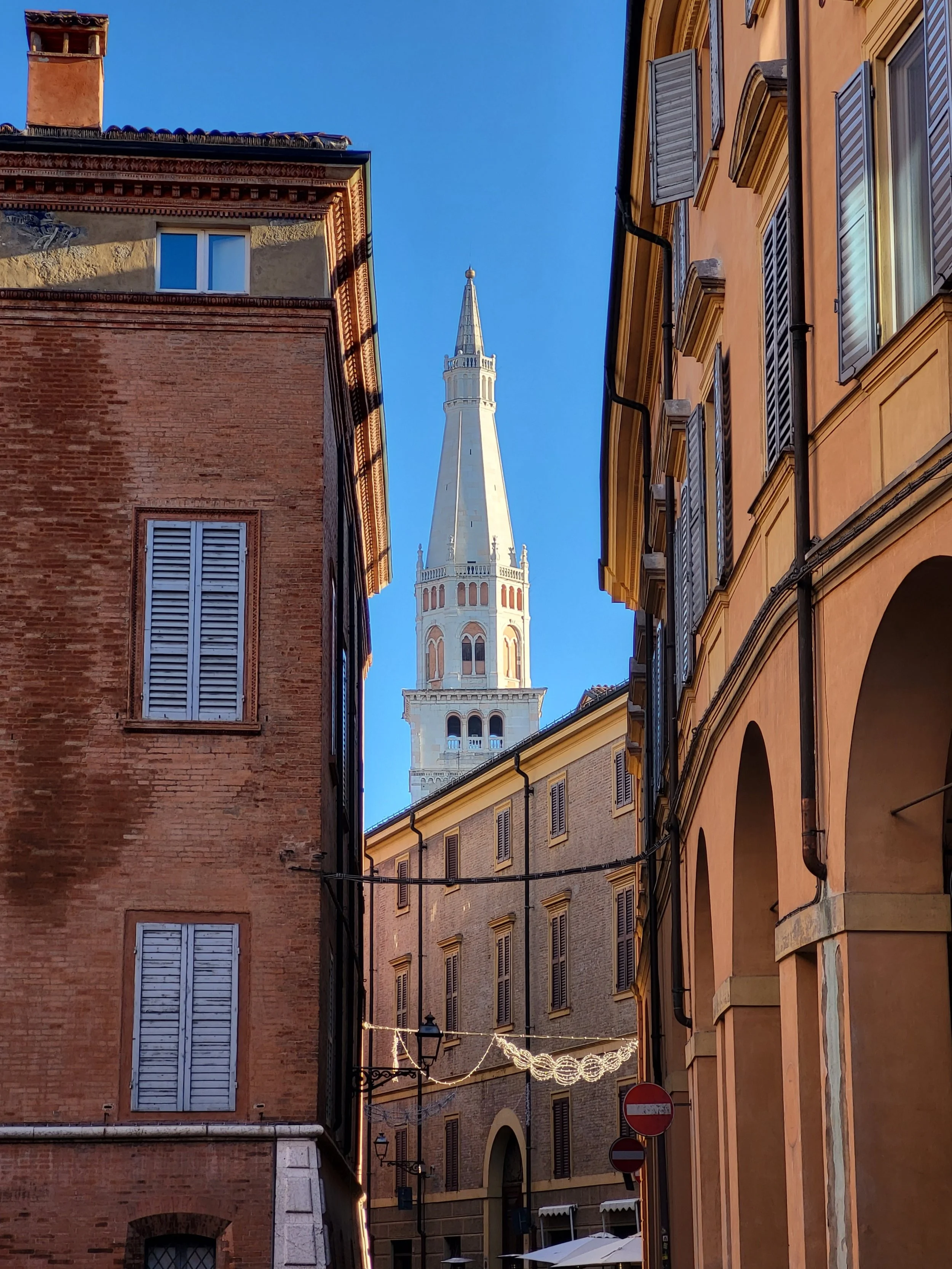 Modena 1.jpg