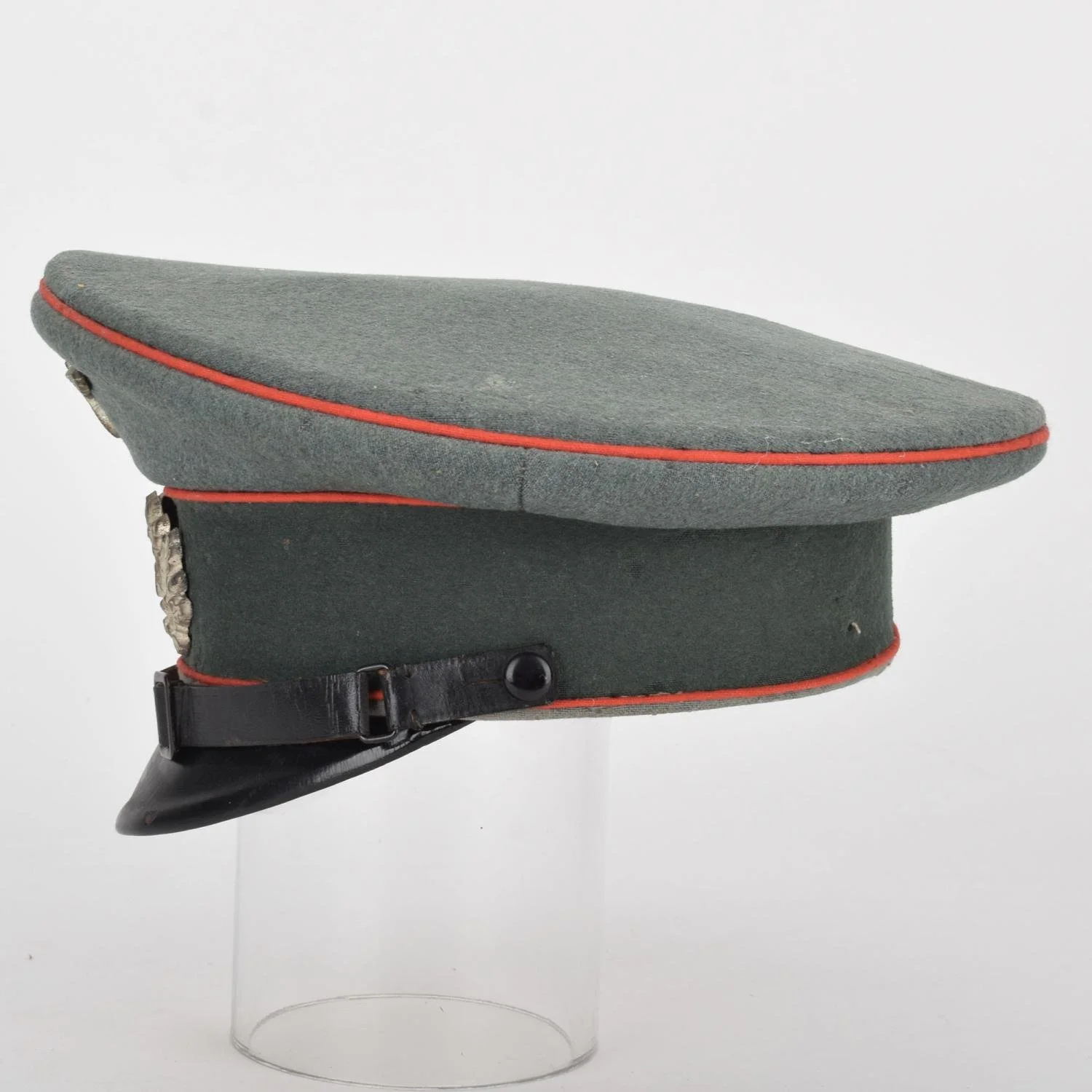 Wehrmacht Schirmmütze Artillerie Mannschaften – Trägername E. Schucker – Donaueschingen