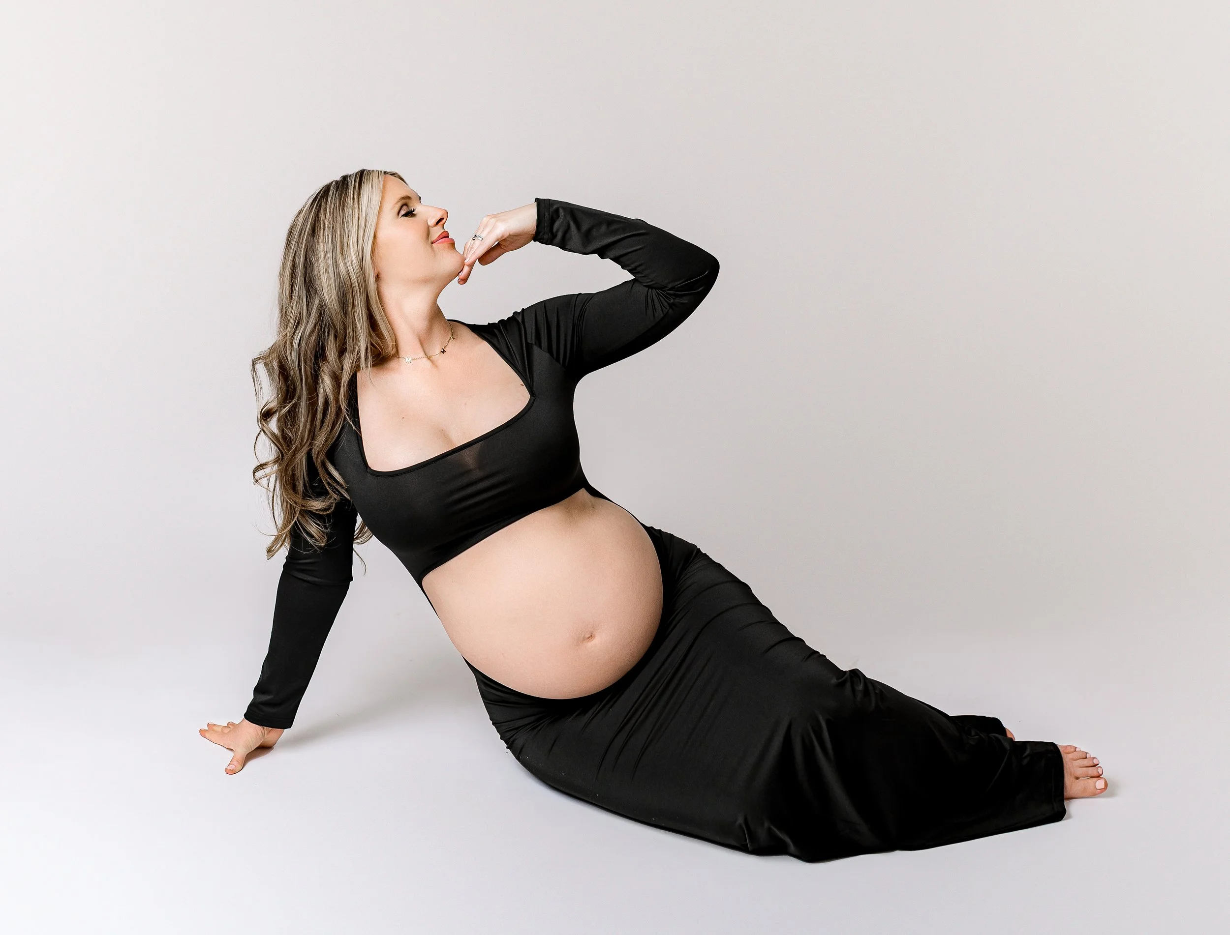 Fine art maternity portrait in Round Rock studio