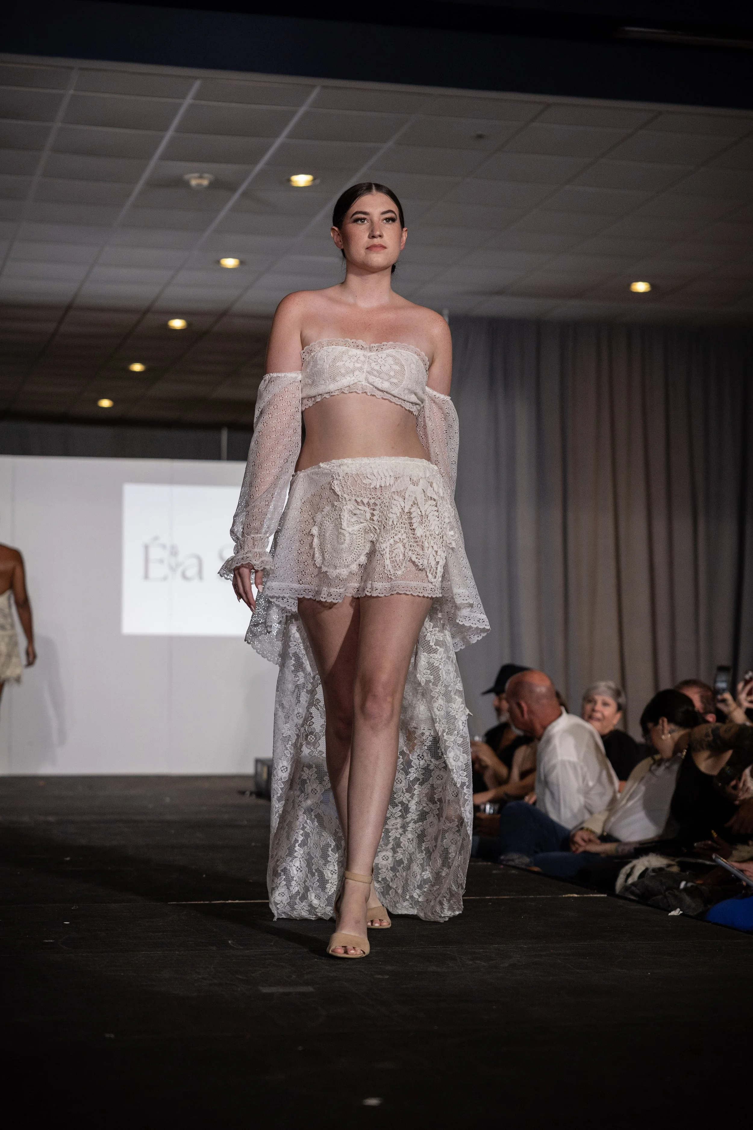 Éla Studios | Travis Burke 