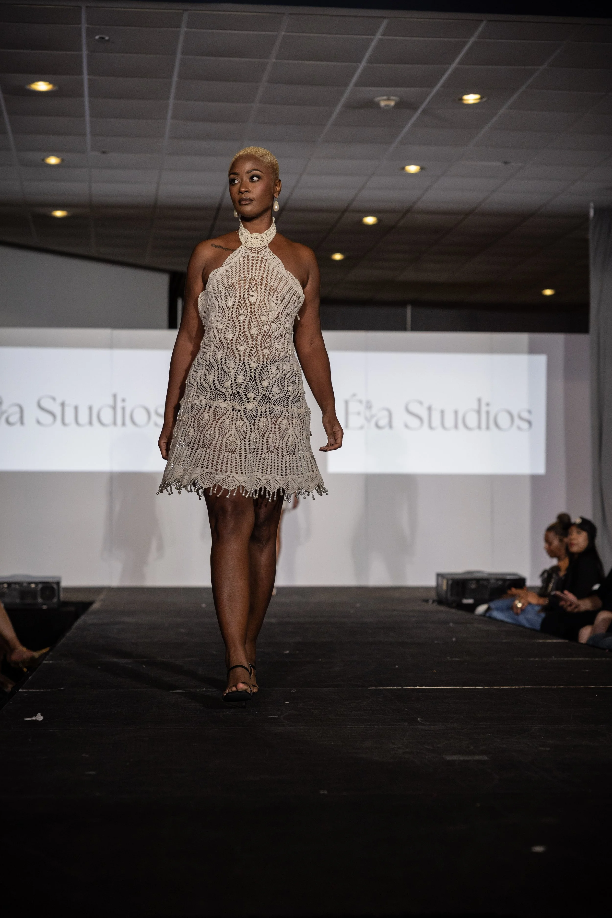 Éla Studios | Travis Burke 