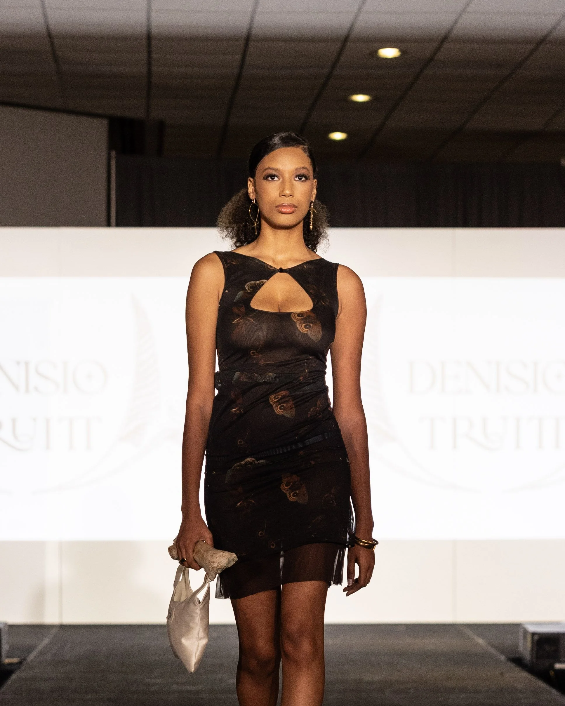 Denisio Trutit | Travis Burke