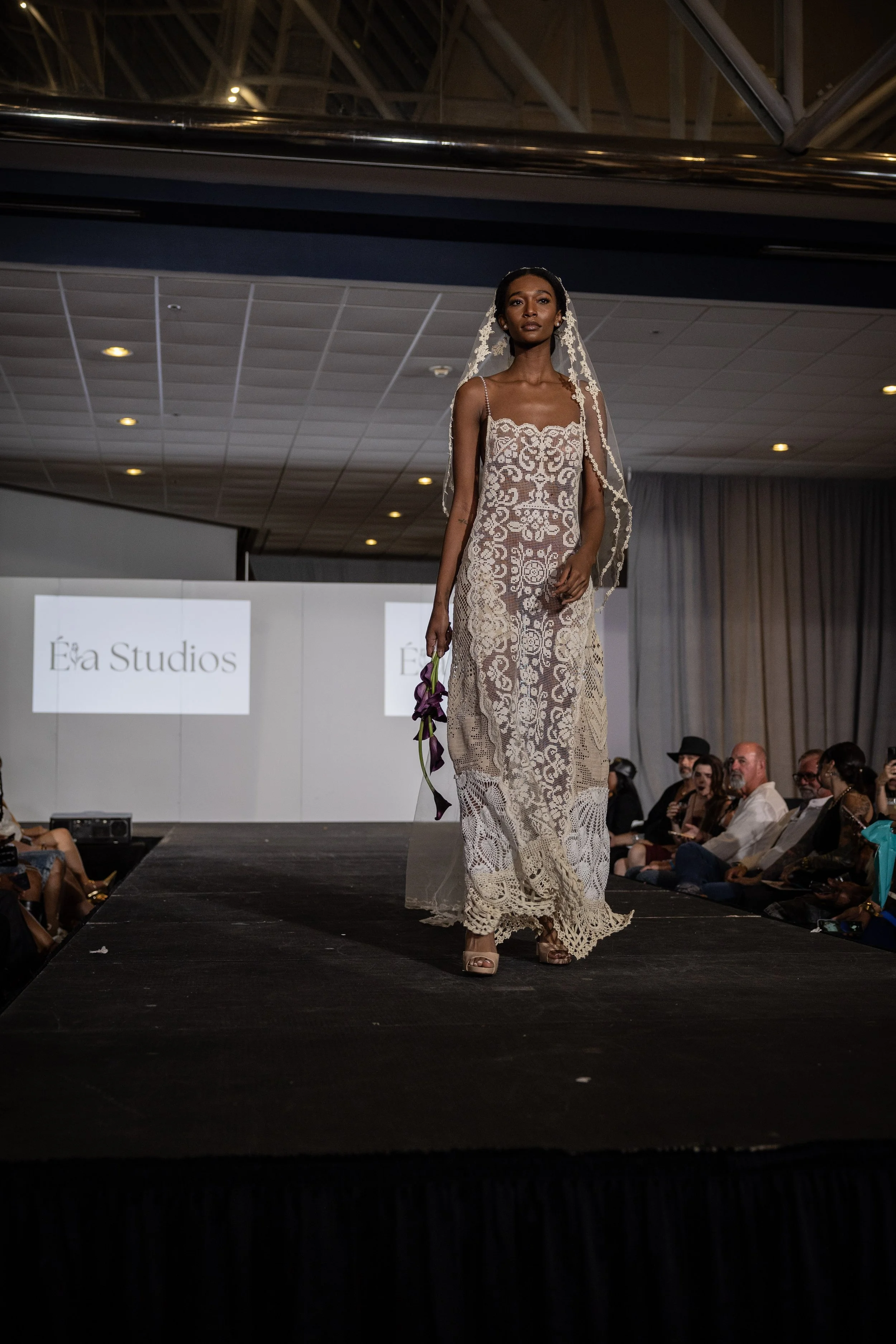 Éla Studios | Travis Burke 