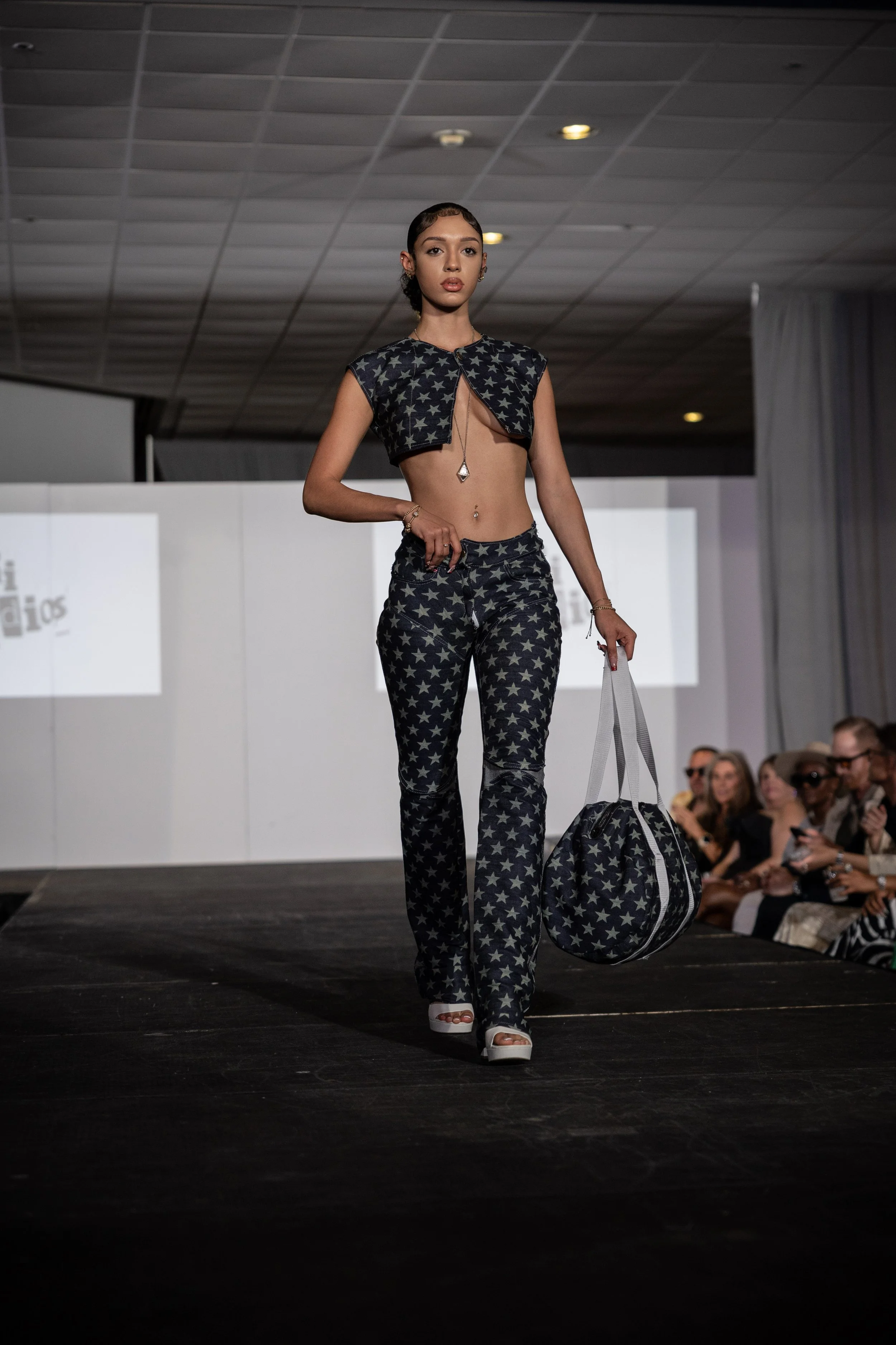 Jaeri Studios | Travis Burke 