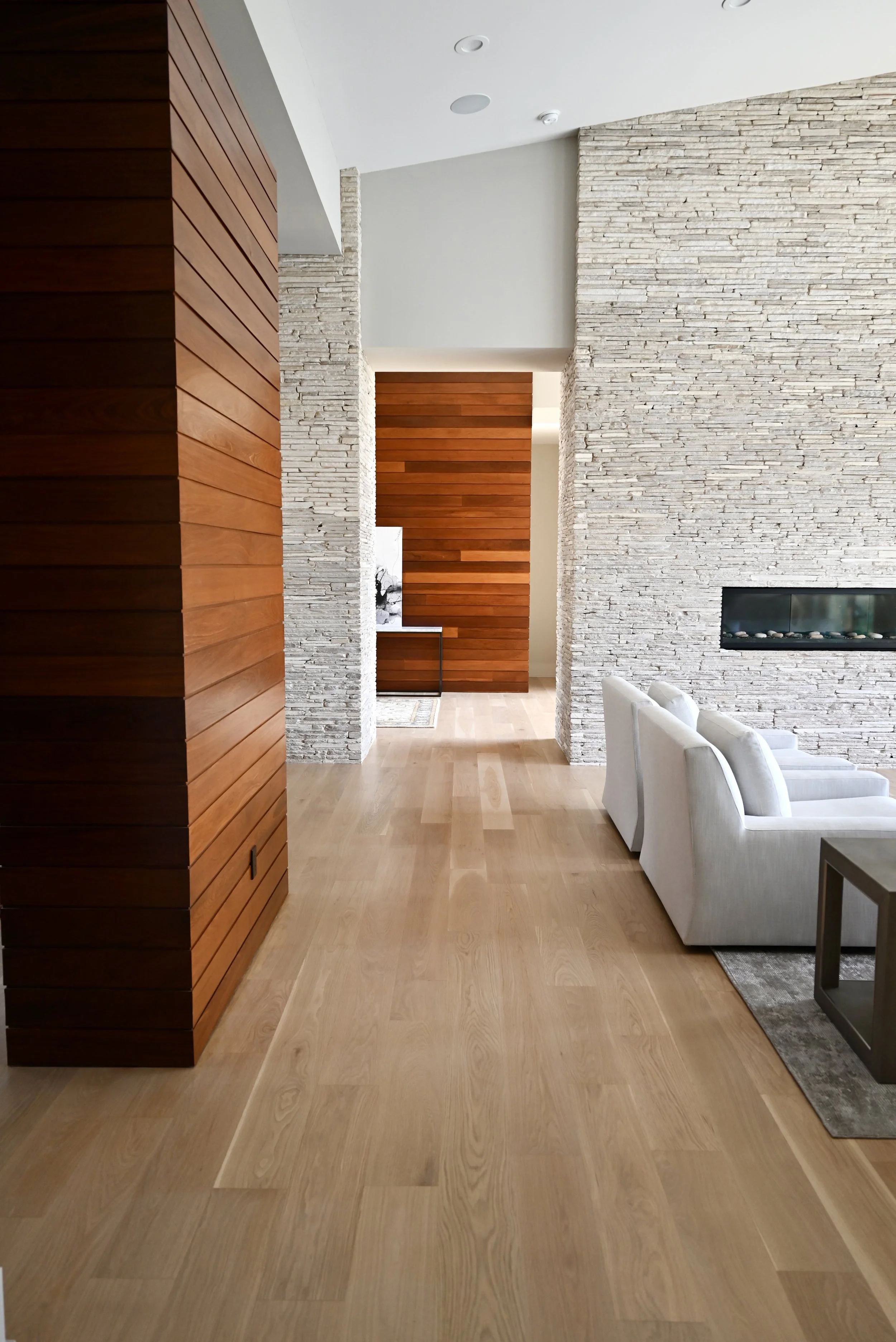 Hardwood Floor Recoats & Finish Renewal