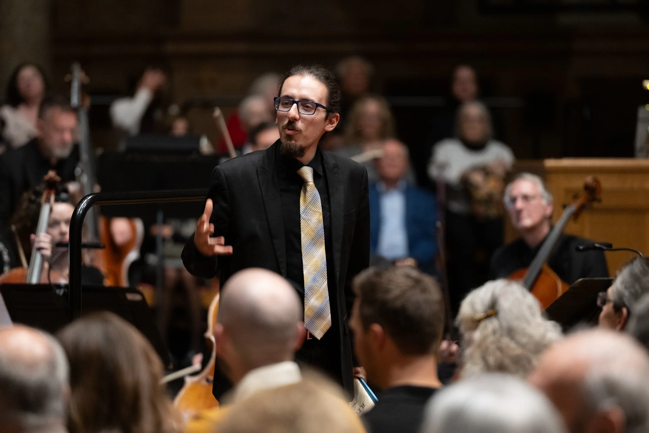 Chason speaks before Mozart's Requiem