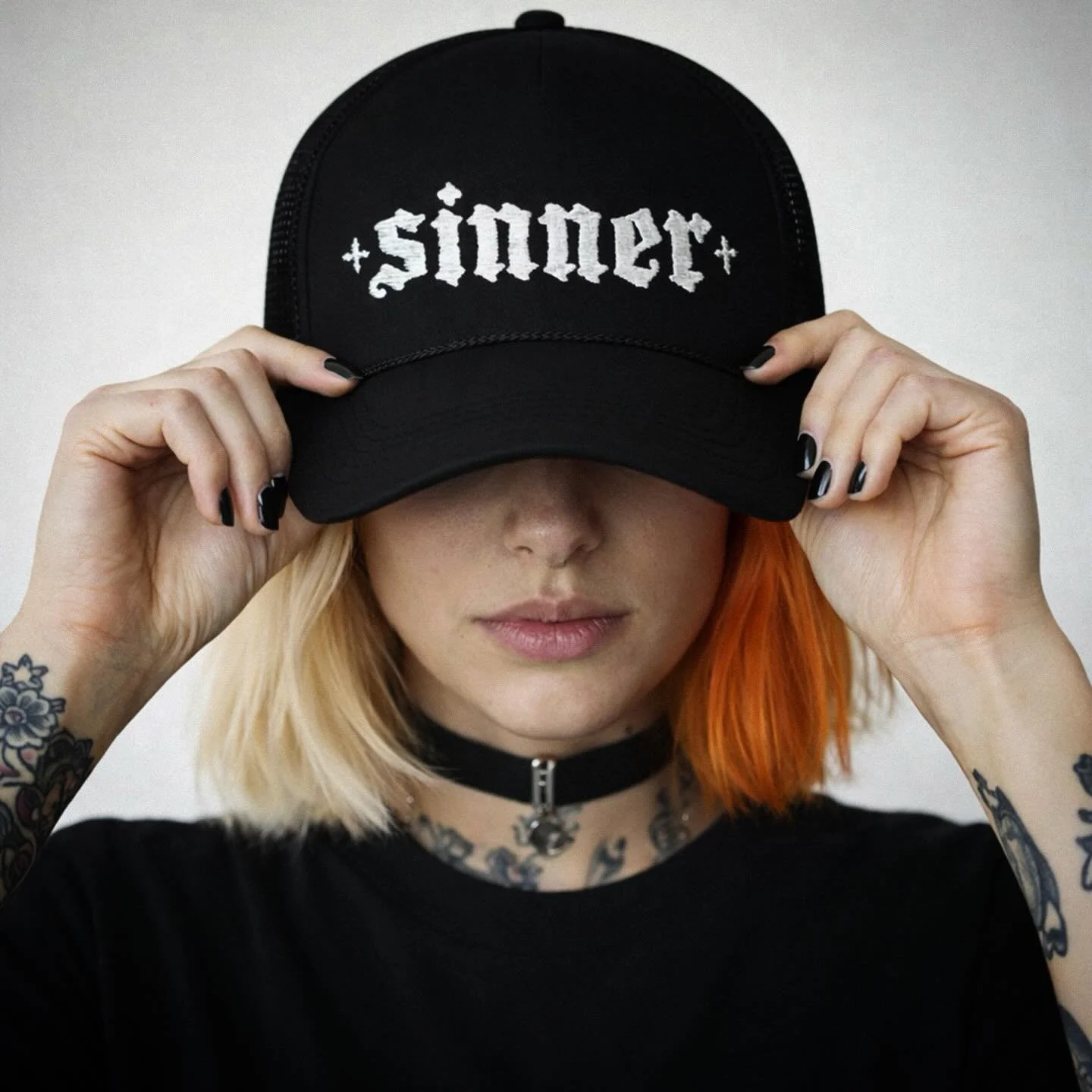 Sinner state of mind. 🖤 
Link in bio ⛓️ #eclectictales #sinner #streetwear #hatlovers #altfashion