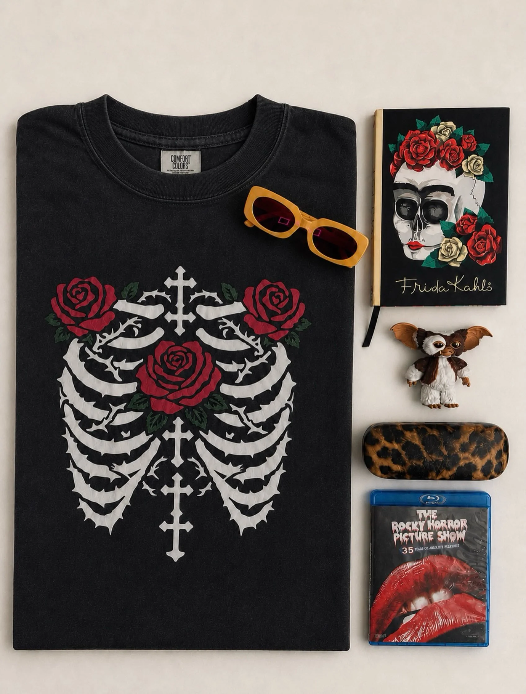 Dark florals never go out of style🌹
Shop now through the link in bio ⛓️
#eclectictales #darkfashion #glamourghoul #darkstreetwear #altfashion