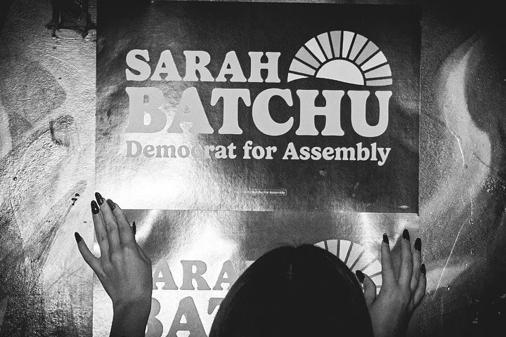 Around 80 people, including Democratic Party District Leaders from @3bridgesdc and @eridnyc attended a fundraiser for @sarahbatchu, a candidate for the special election in NY Assembly District 74, at the @phoenixbarnyc. Batchu recently lost a NY City