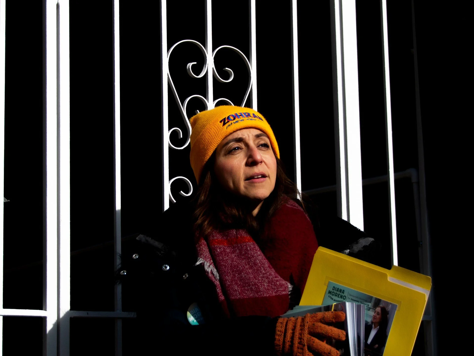 Yesterday, ahead of this week's winter storm, @dianaforqueens held a Get Out The Vote canvass in Astoria. The @nycdsa -endorsed candidate and her supporters crowded into a small local bar before braving the cold to rally voters on the first day of ea