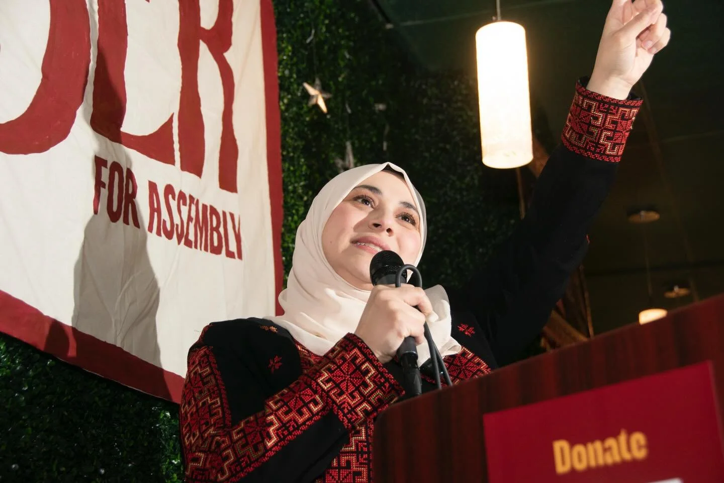 @aberkawas held her campaign launch yesterday for her @nycdsa-endorsed run to represent Assembly District 34. Speakers included Kawas as well as representatives from organizations that have endorsed her candidacy, including @drumbeatsnyc and @jvpacti