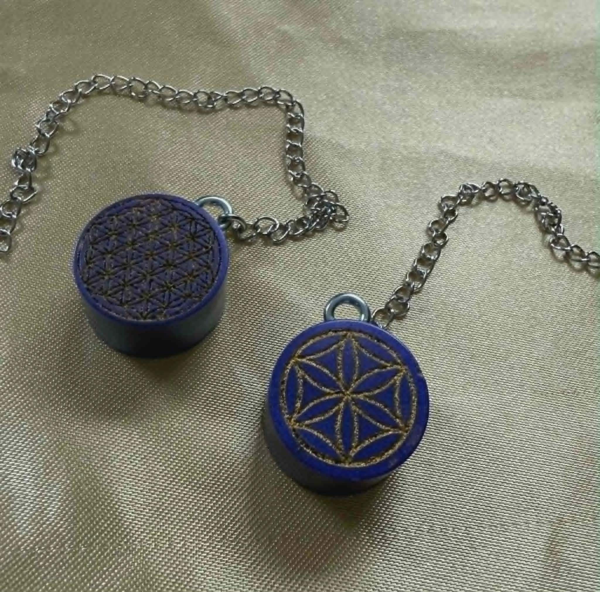 Small Alchemy Crystaline Pendulum