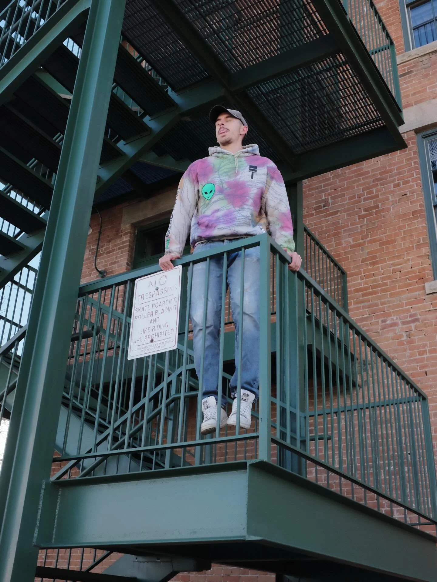 I received a commission to up-cycle this hoodie and it was a blast. I used ink and dye to create the pattern. And got my bestie @xavierpereira.art to so graciously model for me. I love to up-cycle clothing and I will be making a post of some of the o