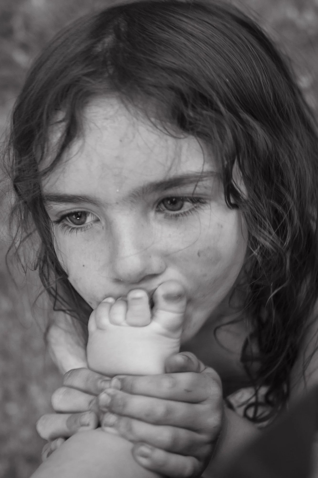 Uma kissing Dali. May 2021.jpg