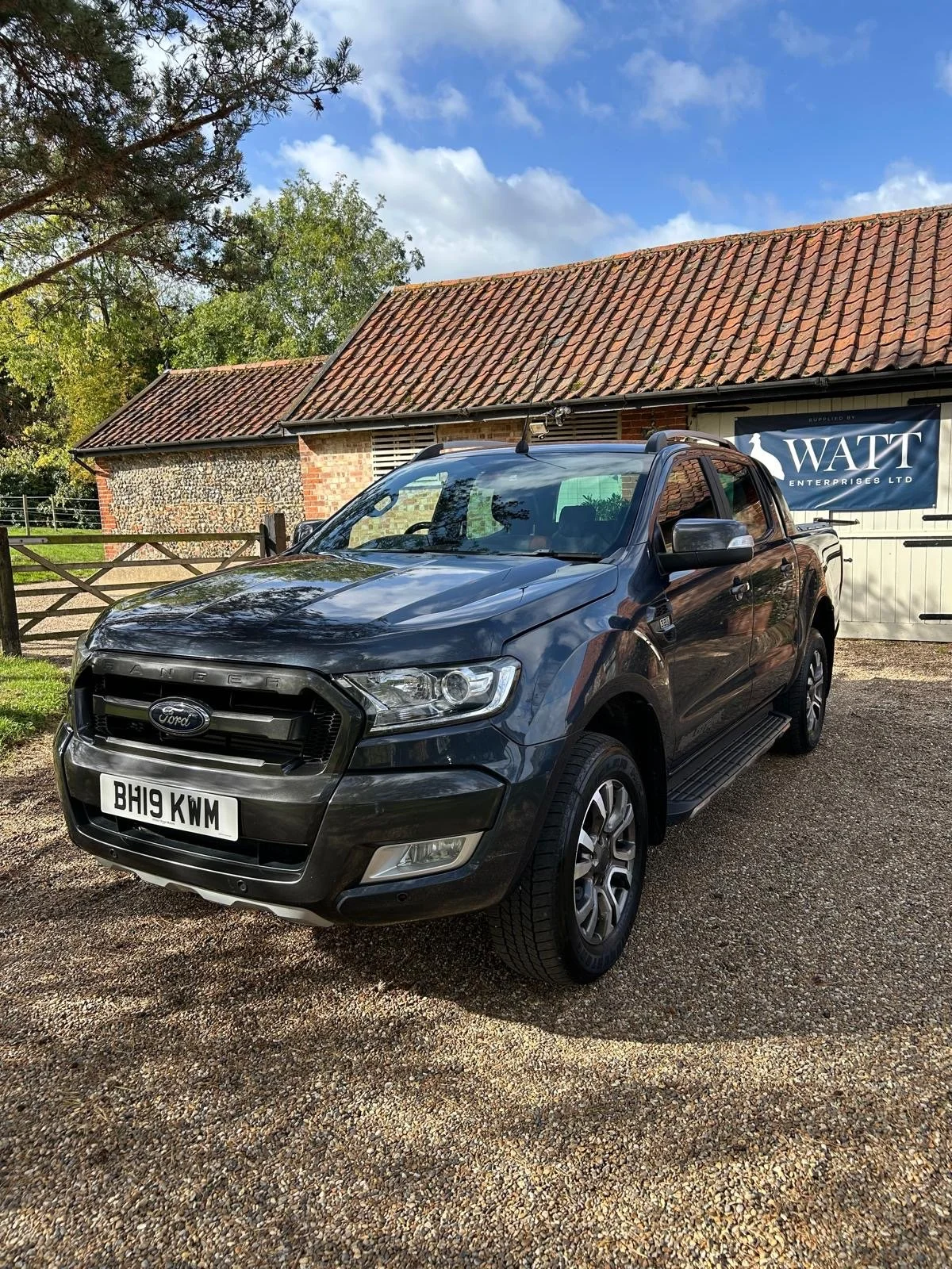 399975ee-b852-42d5-9af7-b9e4d63fbd0f 2.JPG