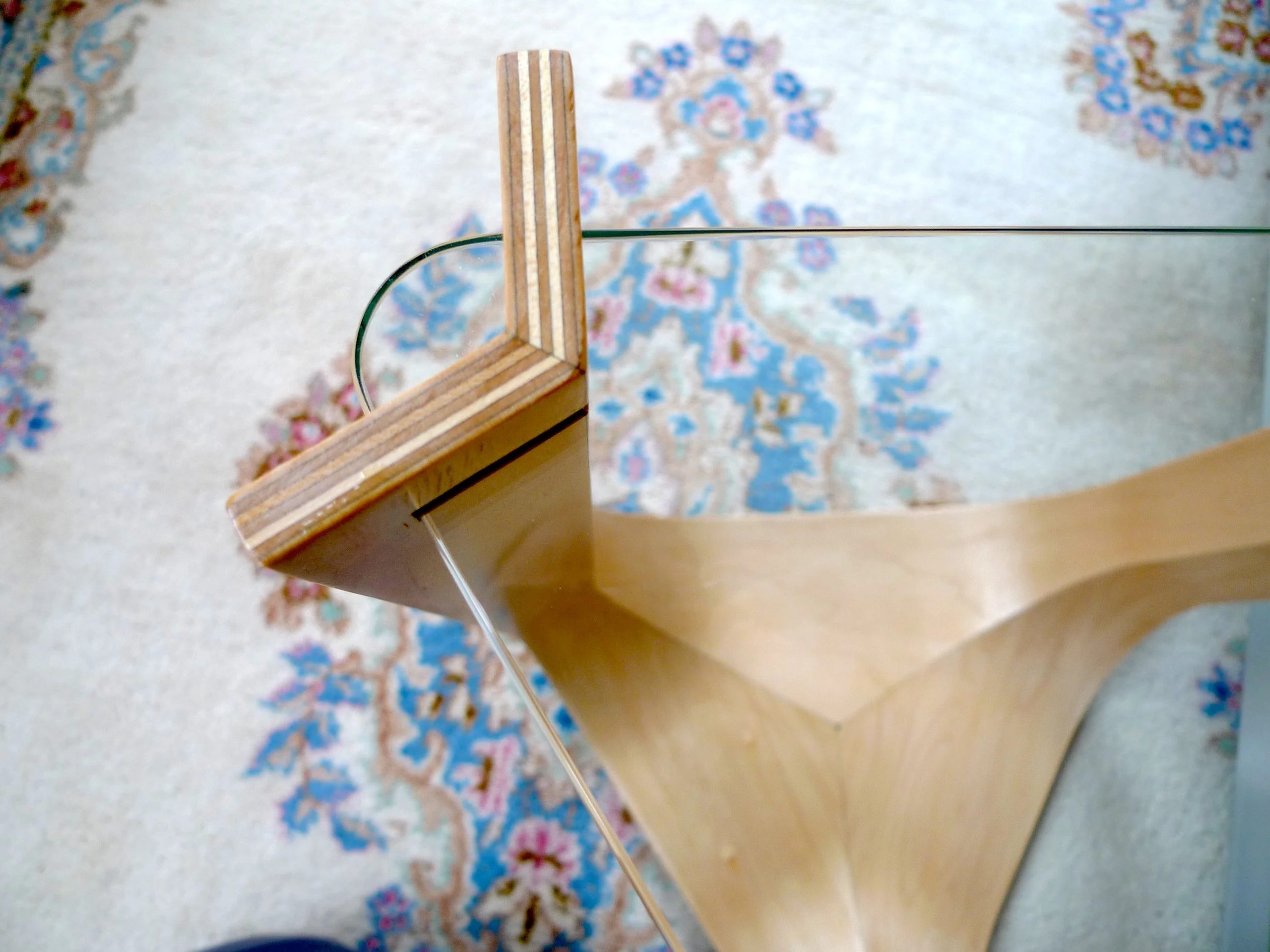 Una Side Table 