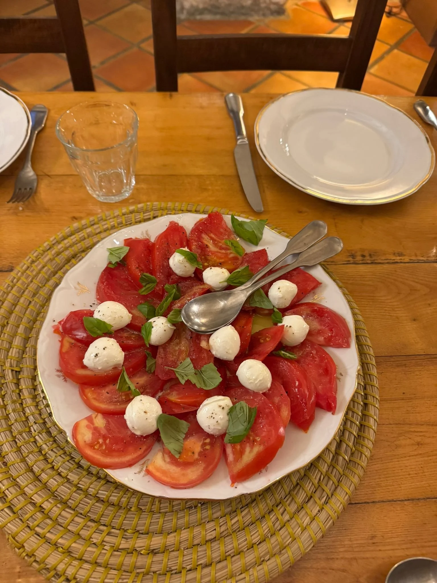 (cont.) Cheese tomato salad. By Vivienne, le Puget.