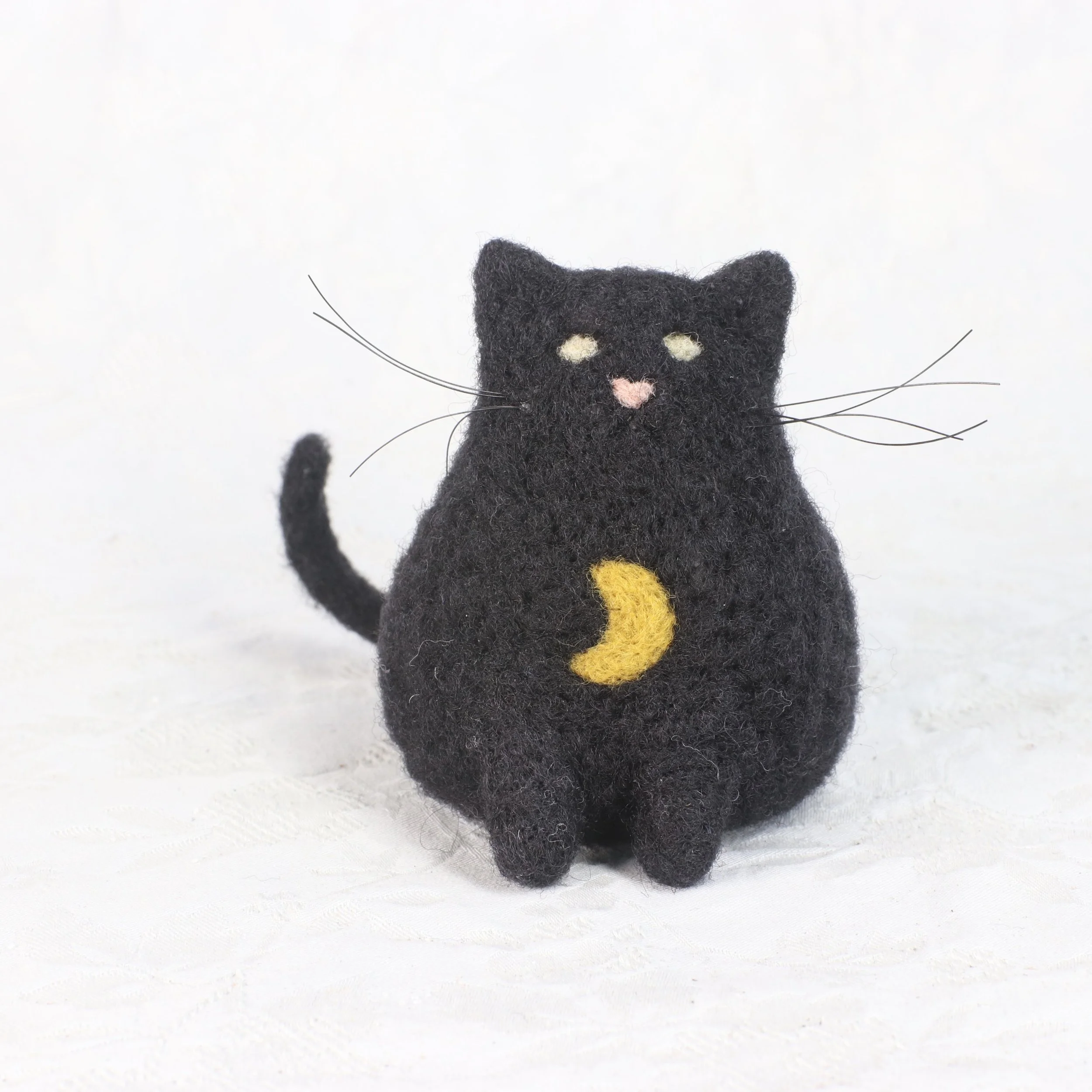 Dollup: Black Cat with Moon