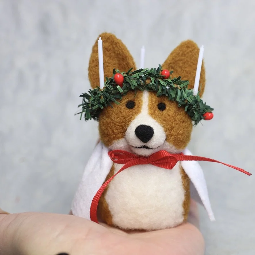 Corgi "Holiday" Nubbin
