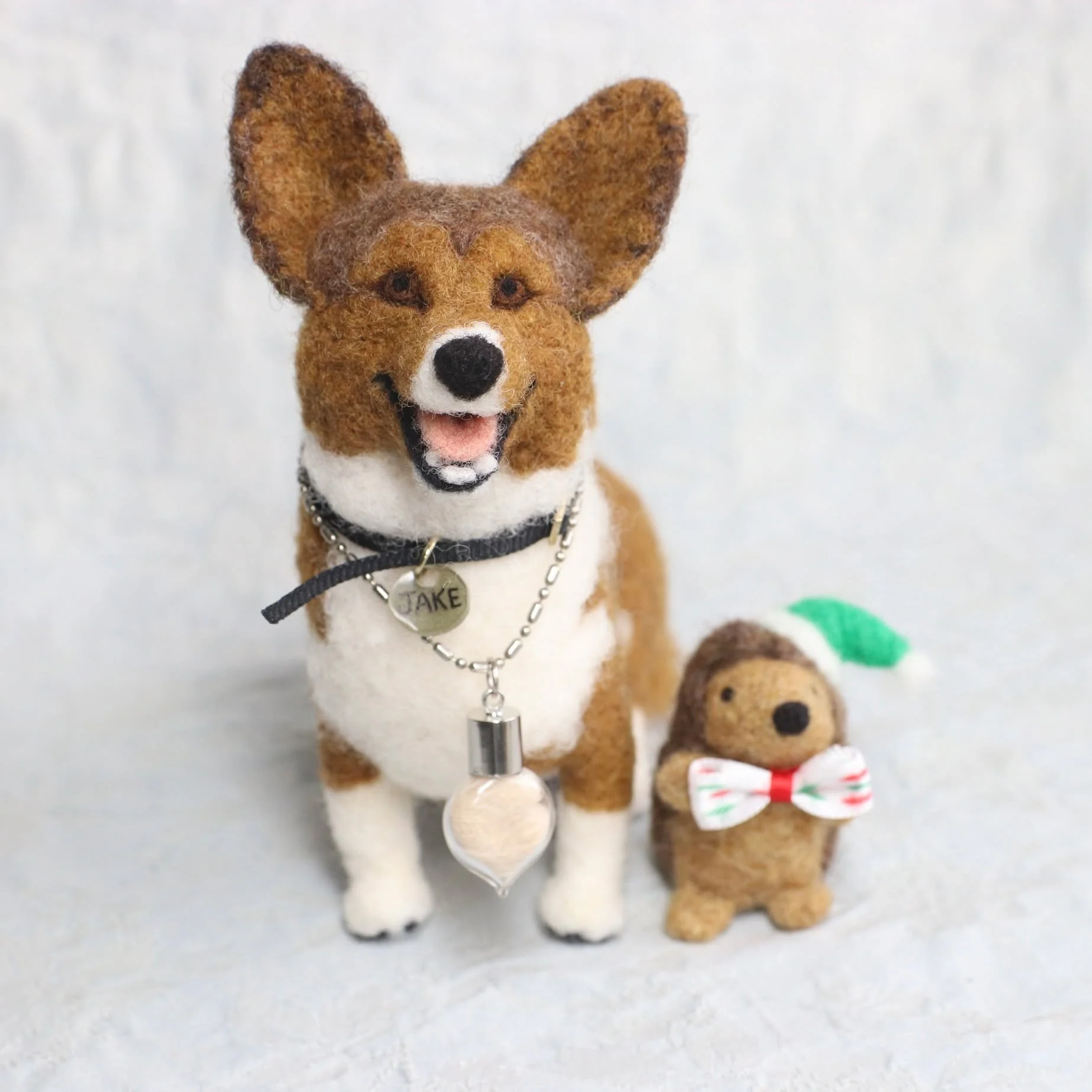Sweet Jake is over the Rainbow Bridge, but his smiling Fiber Friend is headed back home to bring his mama some comfort. Jake is decked out with a collar/tag, memorial locket and his number one pal, Hedgie. 

Especially since the loss of Pocket, worki