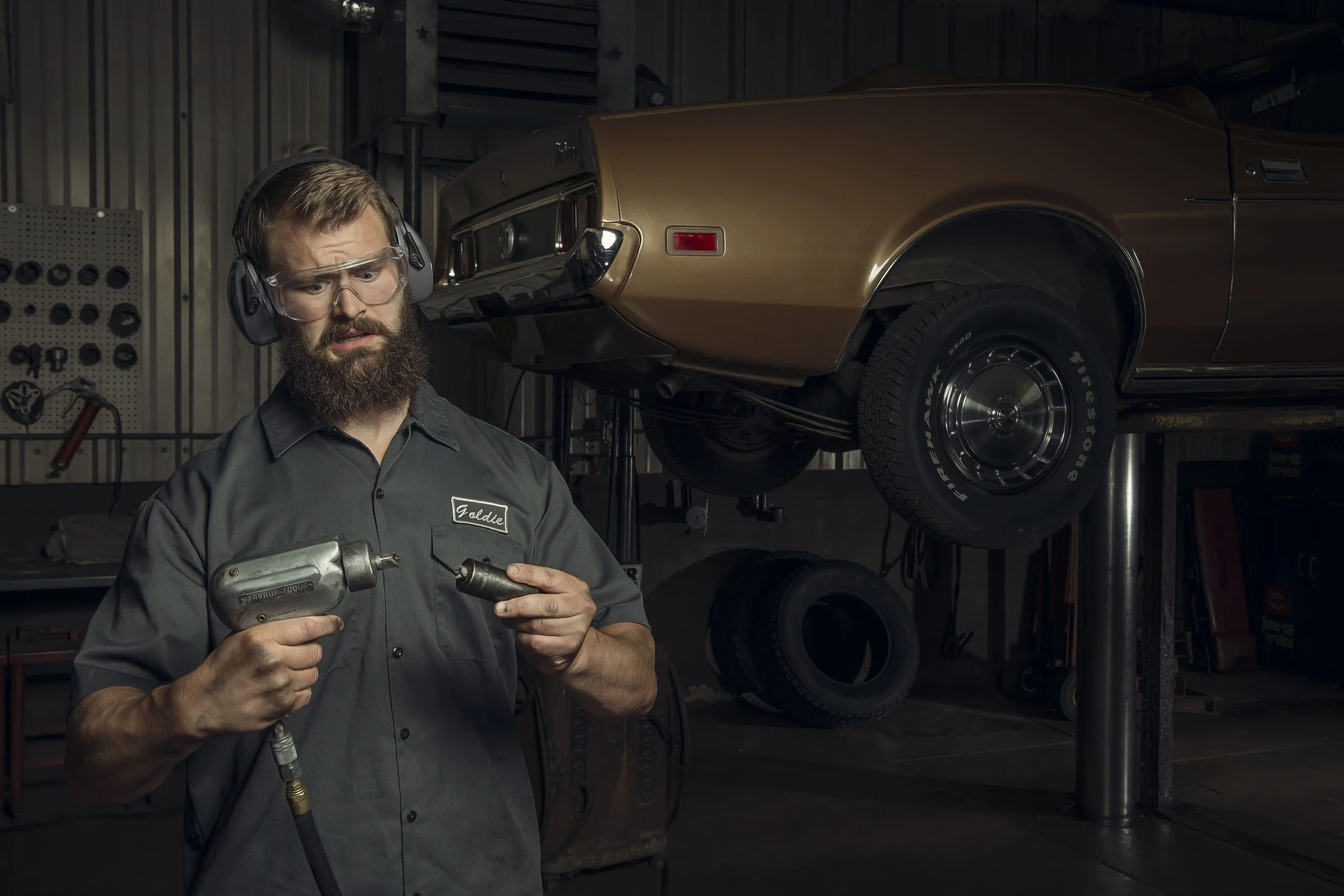 Page 7 : "Goldilocks sighed, "This one is too shoddy! Like a certain Yugoslavian import from days of yore" (Really, enough with the car analogies.)