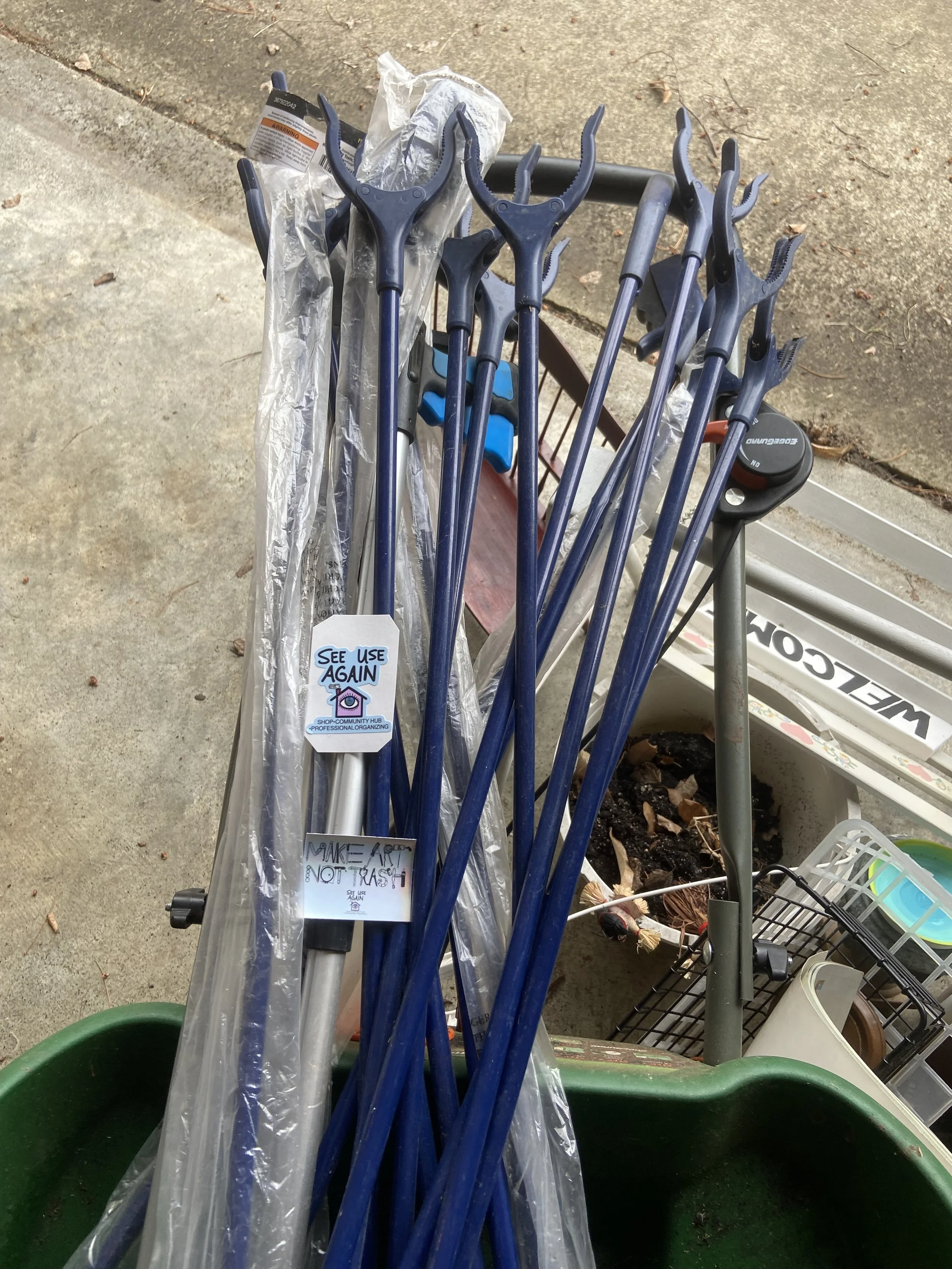 (RENTAL ONLY) Trash Pick-up Tools