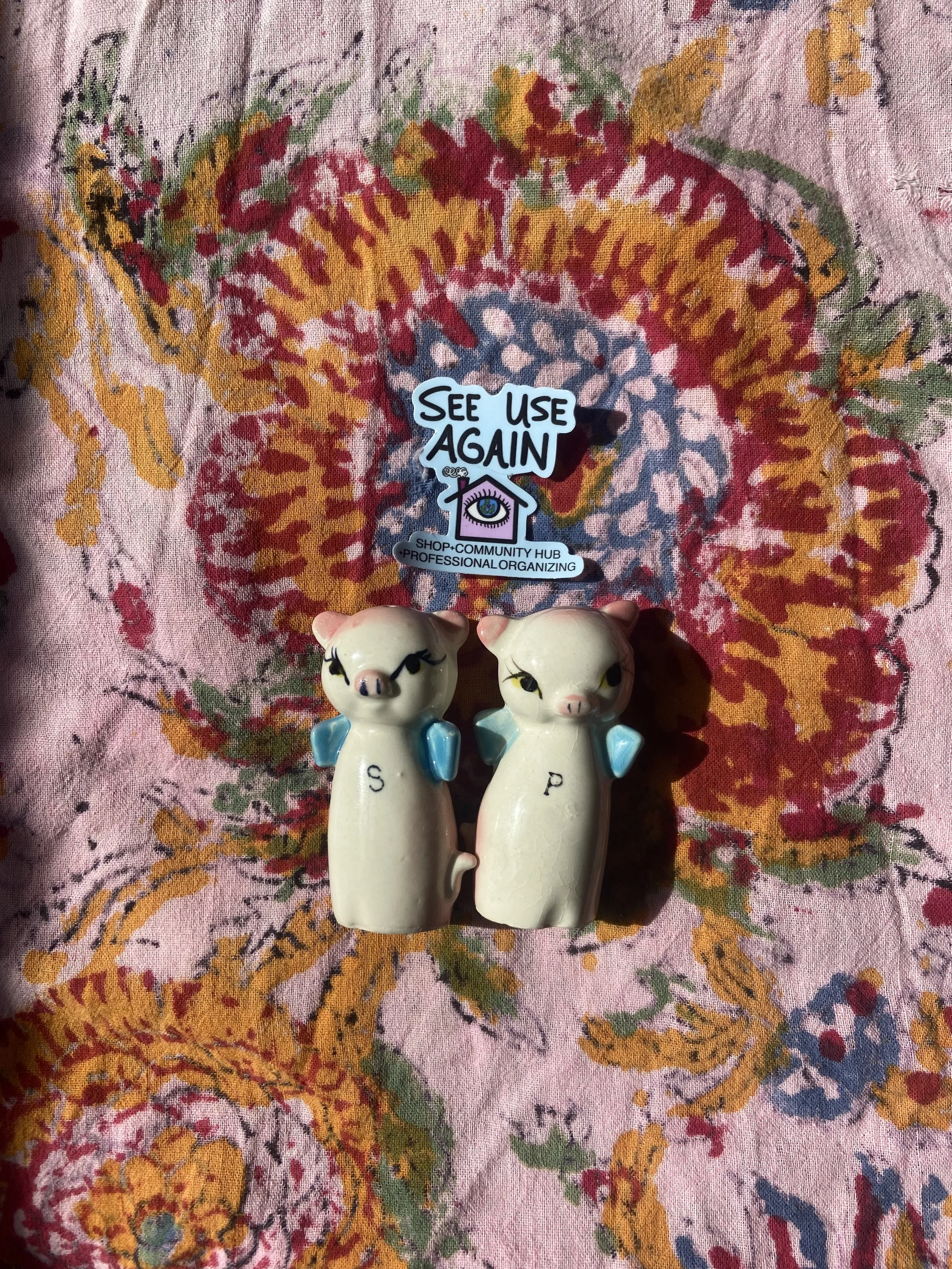 Piggy Salt and Pepper Shakers