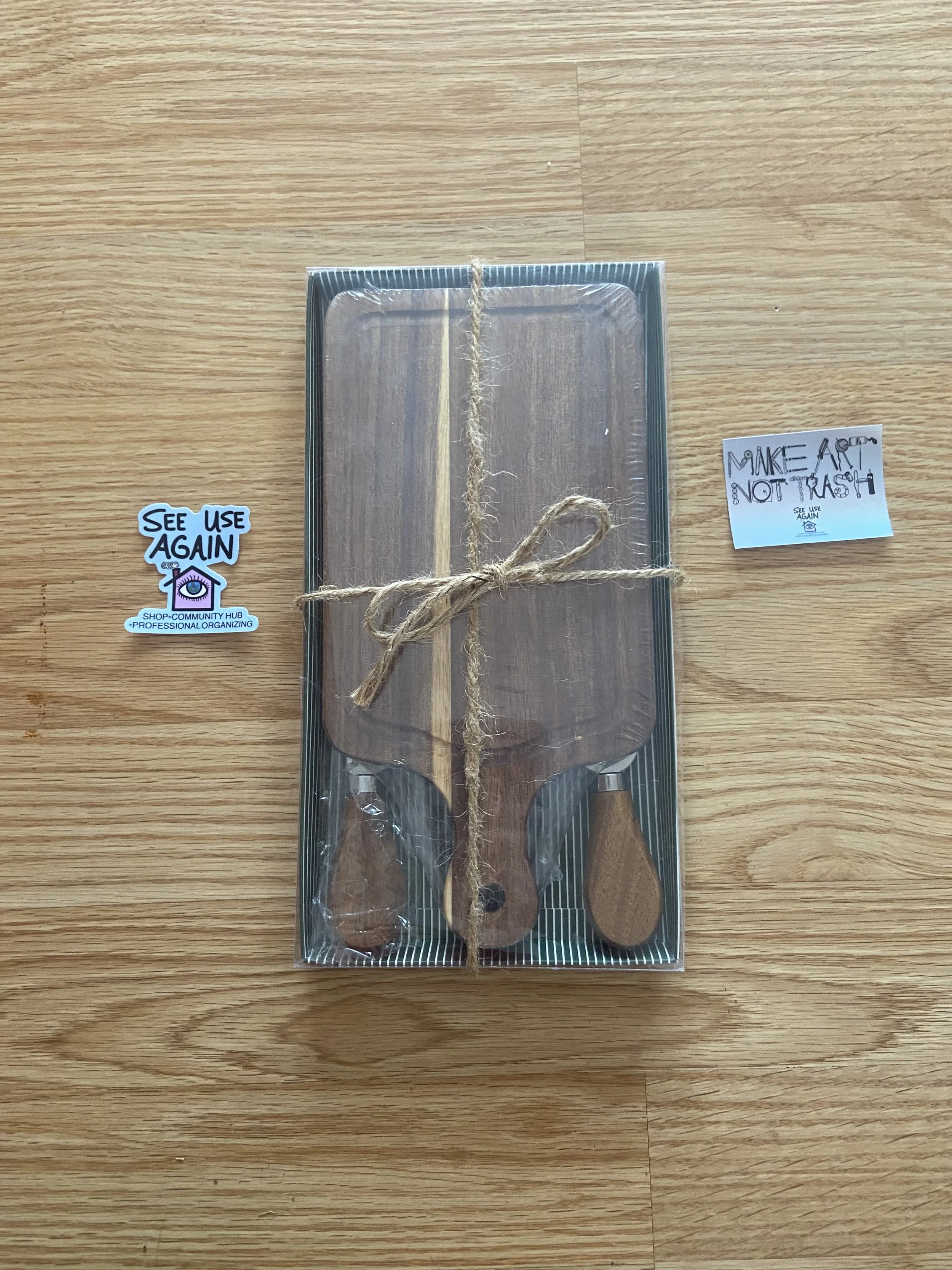 Small Cheese Board and Tools