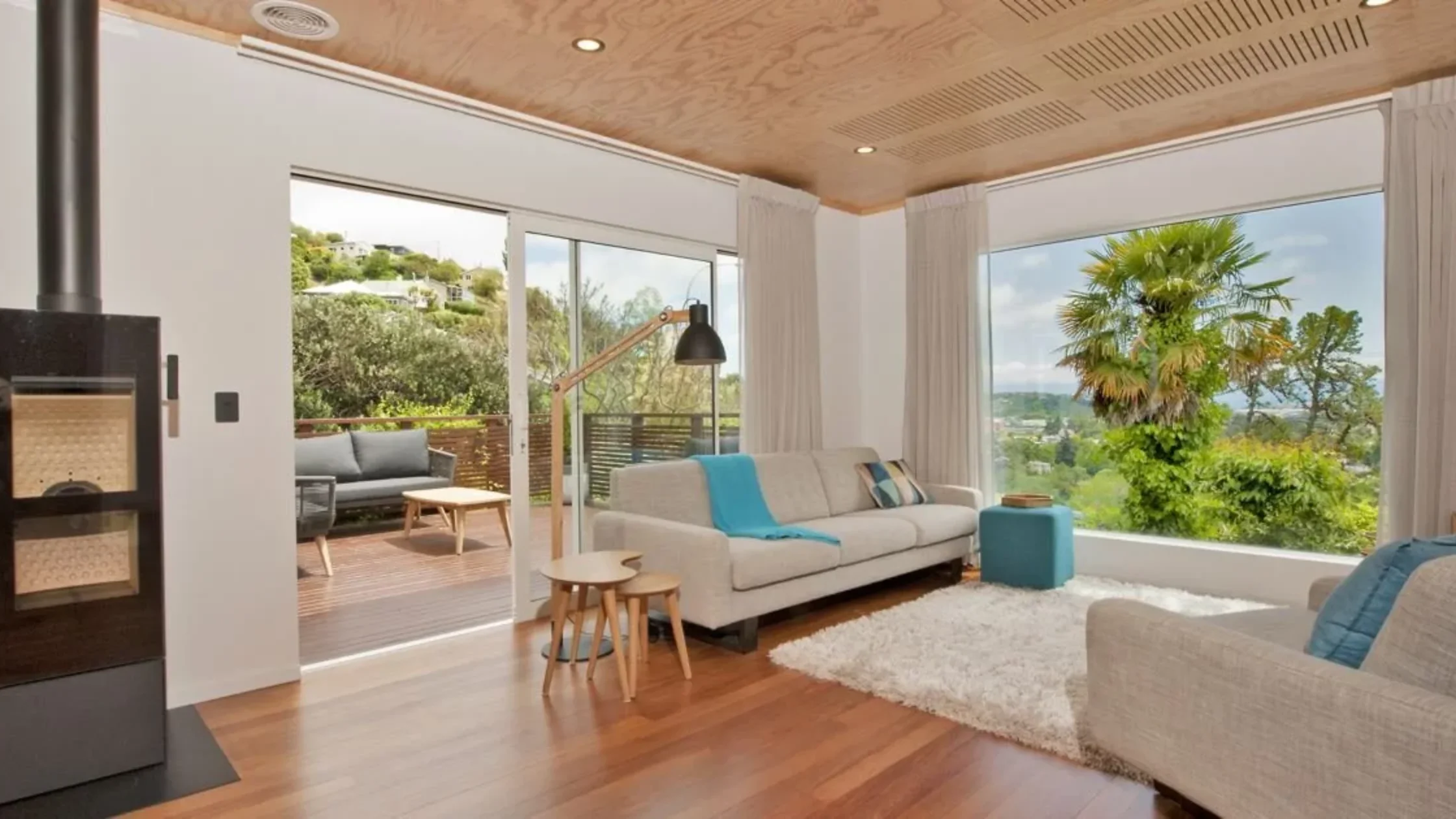 Enhancing Your Outdoor Living Trending Deck and Veranda Designs for NZ Homes 2