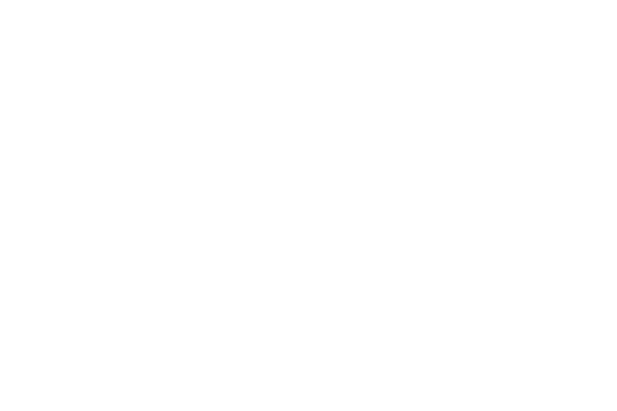 Icon of a person wearing a graduation cap.