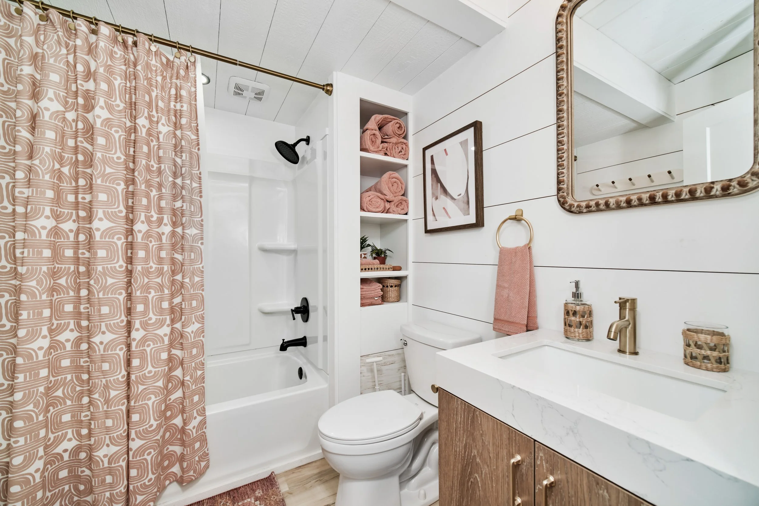 4282_W_Fox_Farm_Rd-09 Matthew Phinney.jpg