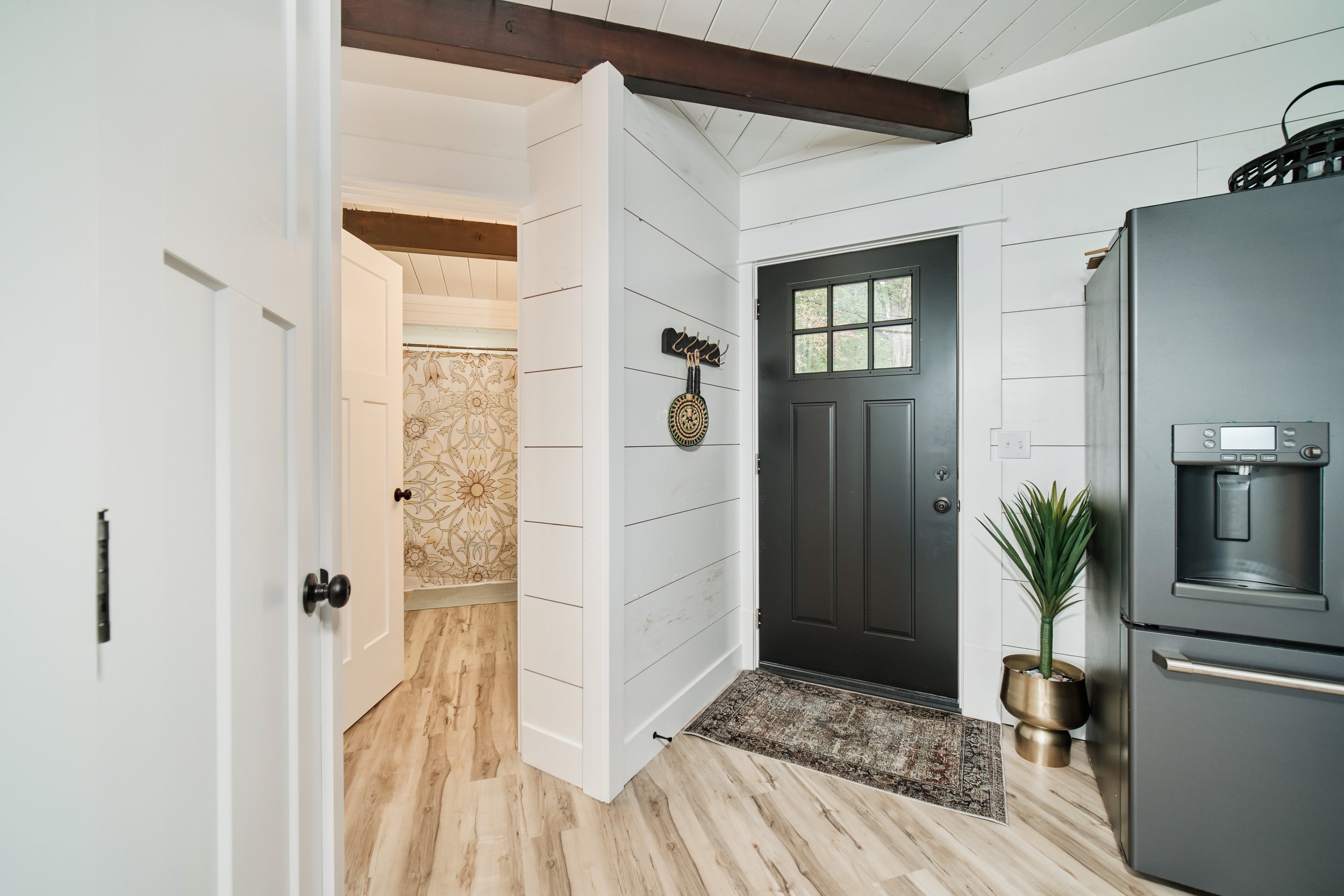 4282_W_Fox_Farm_Rd-15 Matthew Phinney.jpg