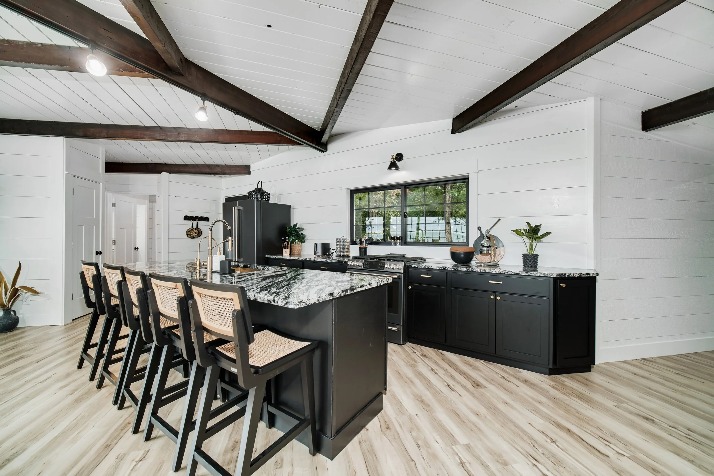 4282_W_Fox_Farm_Rd-31 Matthew Phinney.jpg