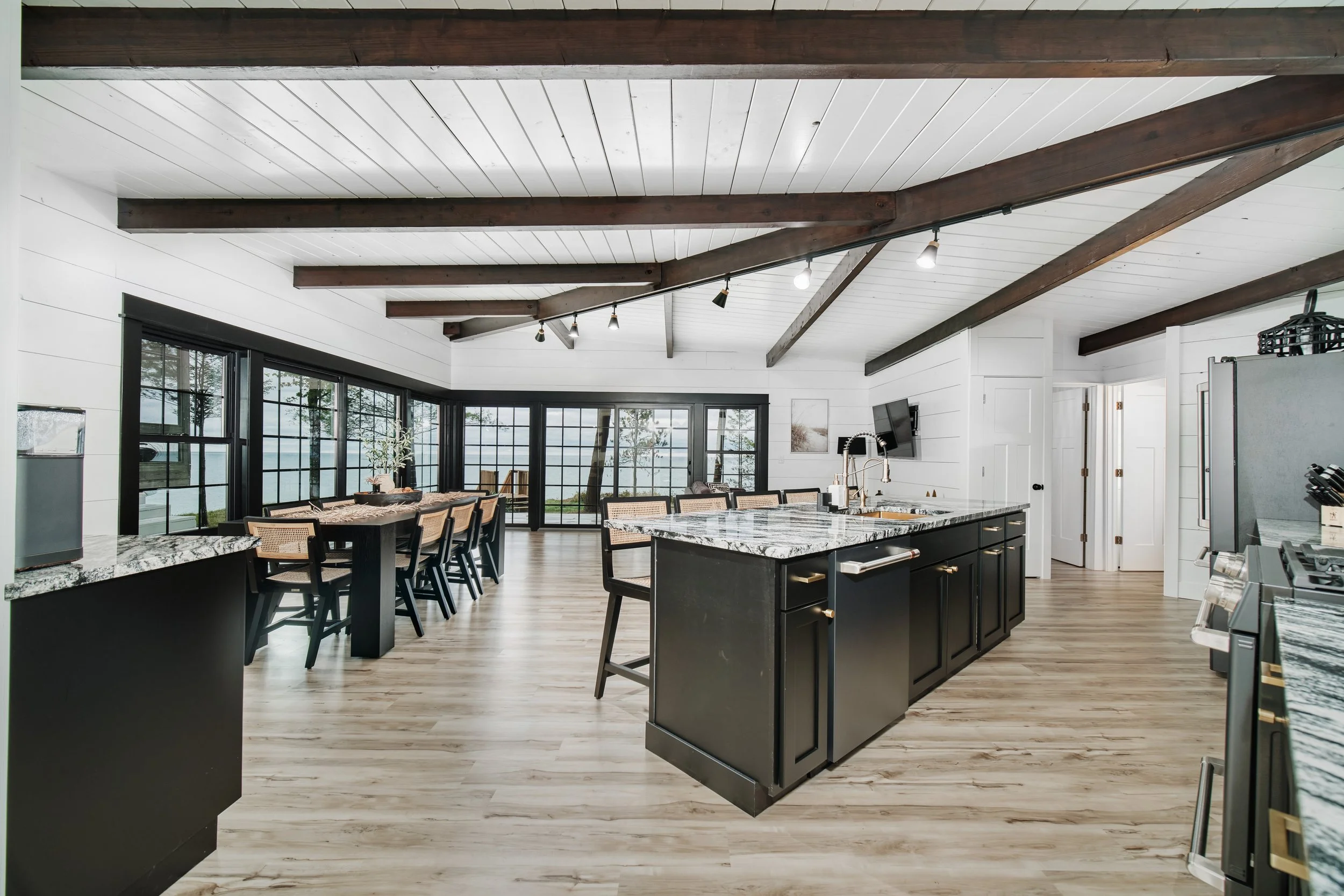 4282_W_Fox_Farm_Rd-32 Matthew Phinney.jpg