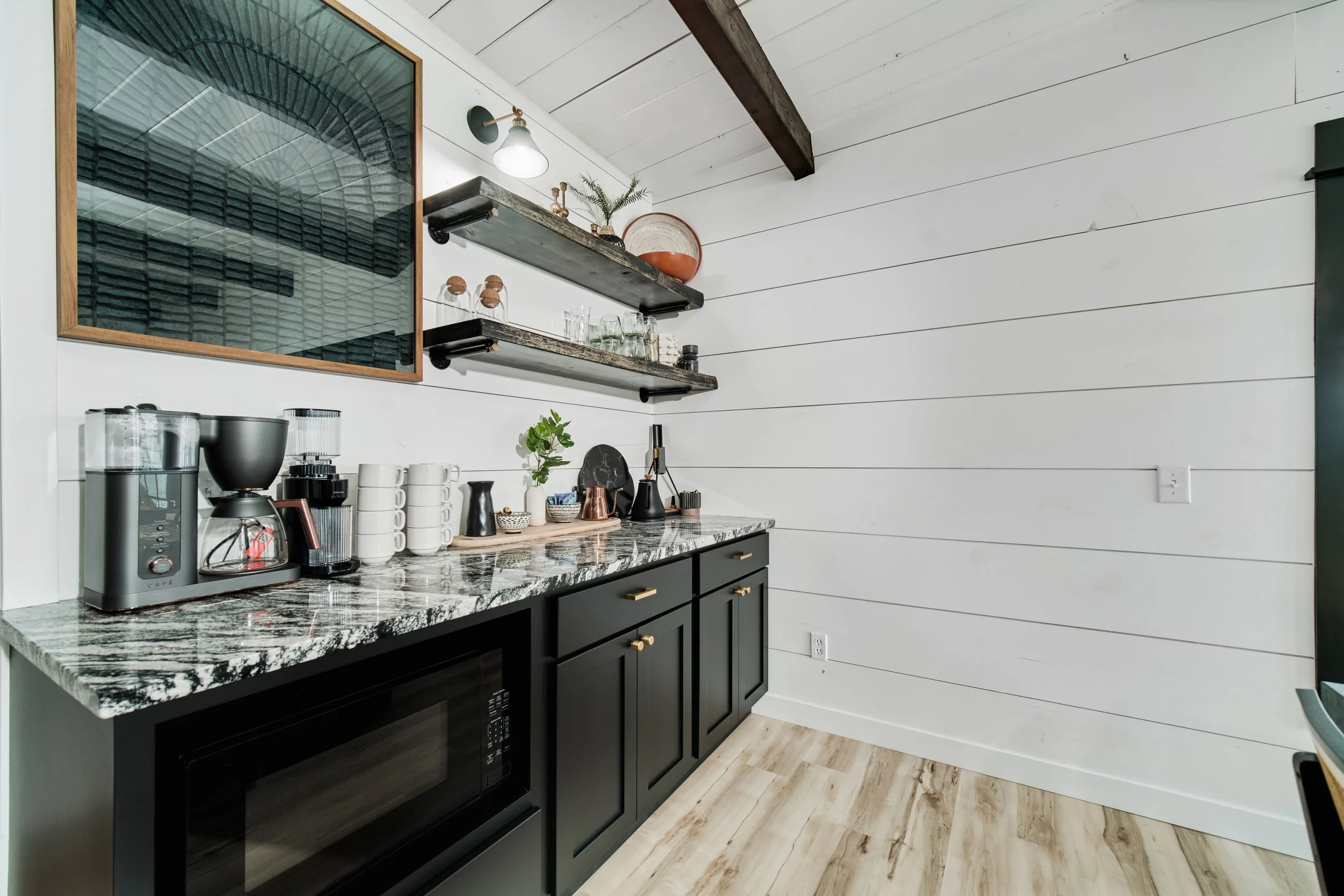 4282_W_Fox_Farm_Rd-29 Matthew Phinney.jpg