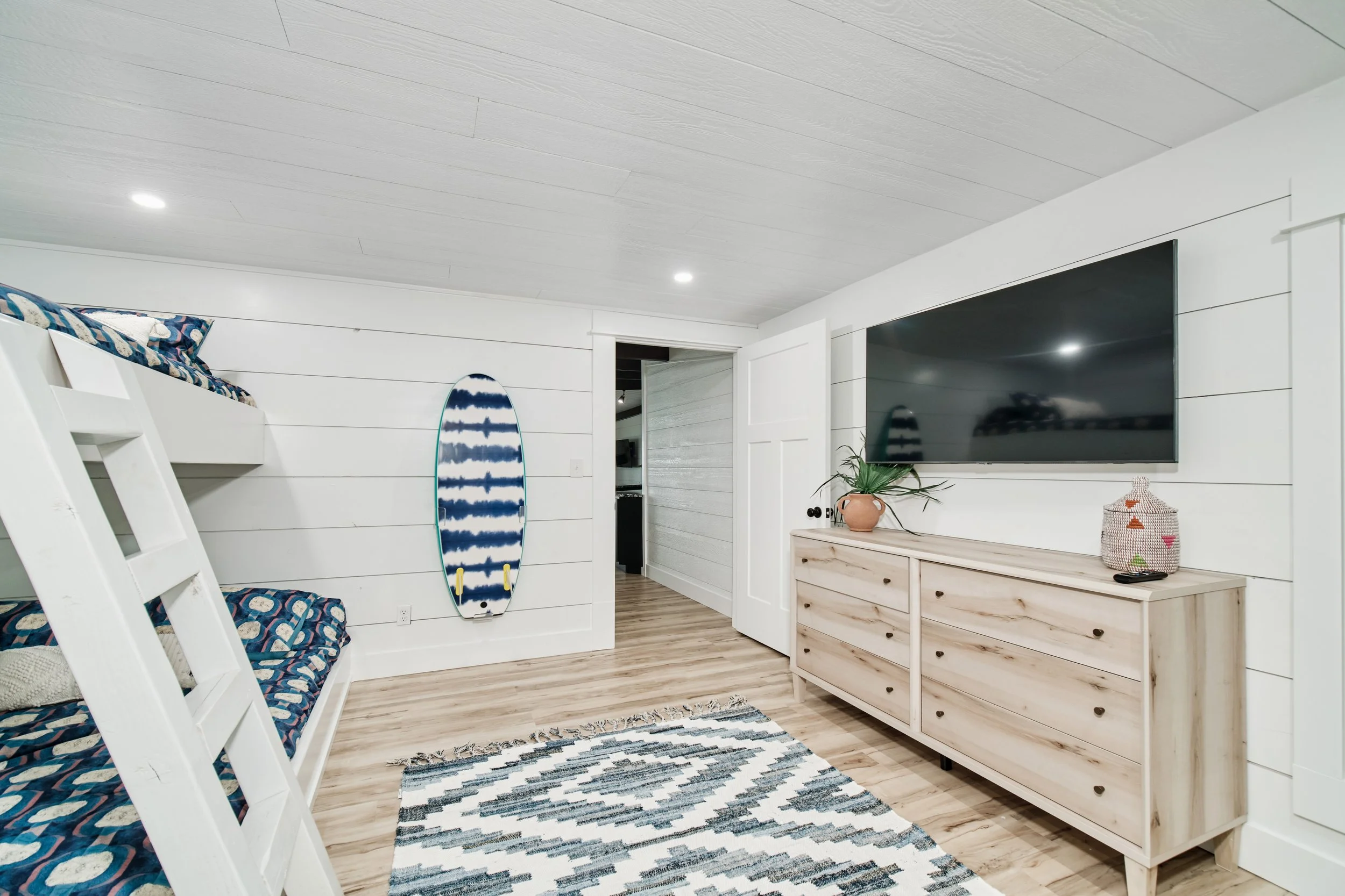 4282_W_Fox_Farm_Rd-14 Matthew Phinney.jpg