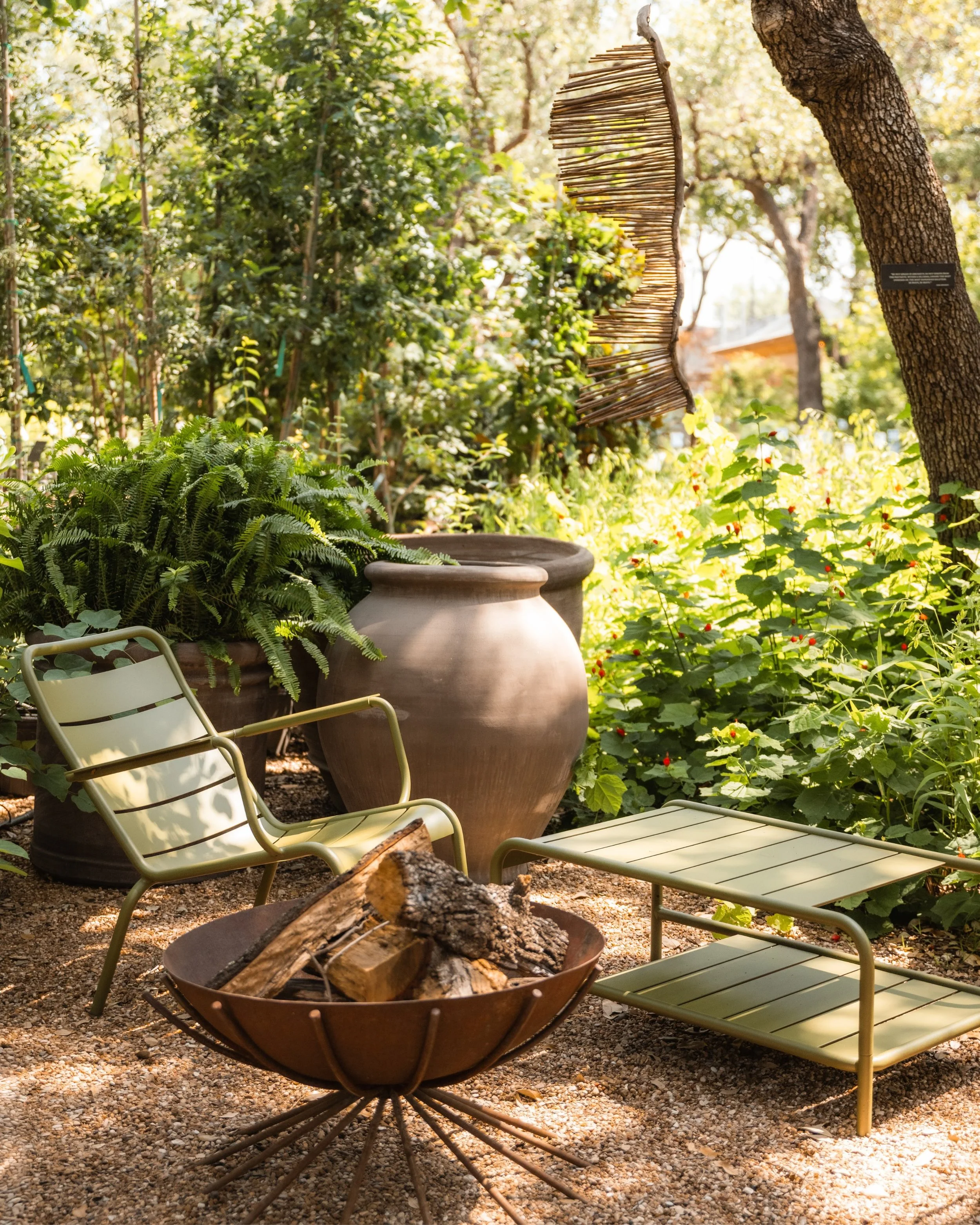 OUTDOOR FURNITURE